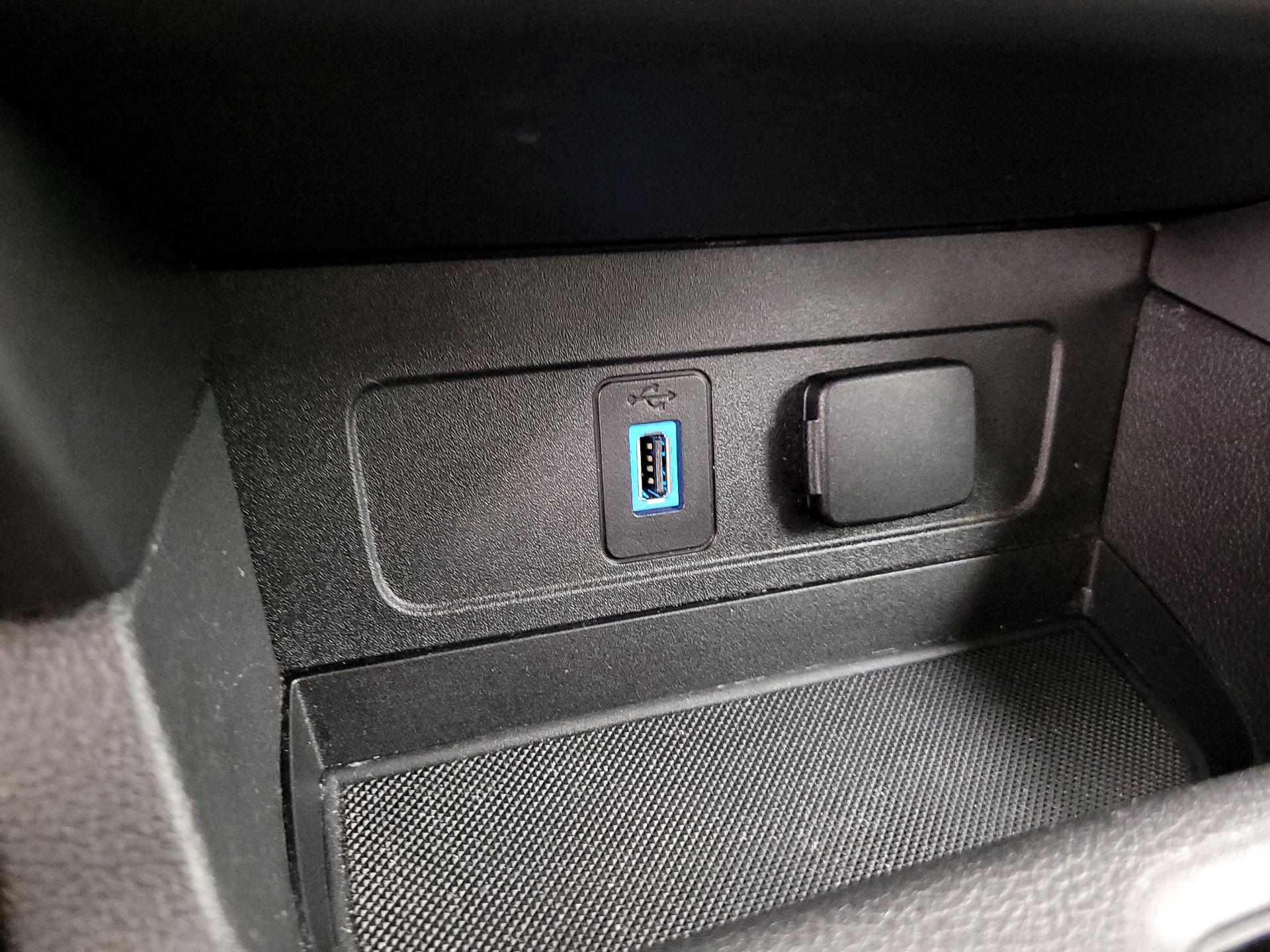 Thumbnail: 2018 Ford Escape - 18