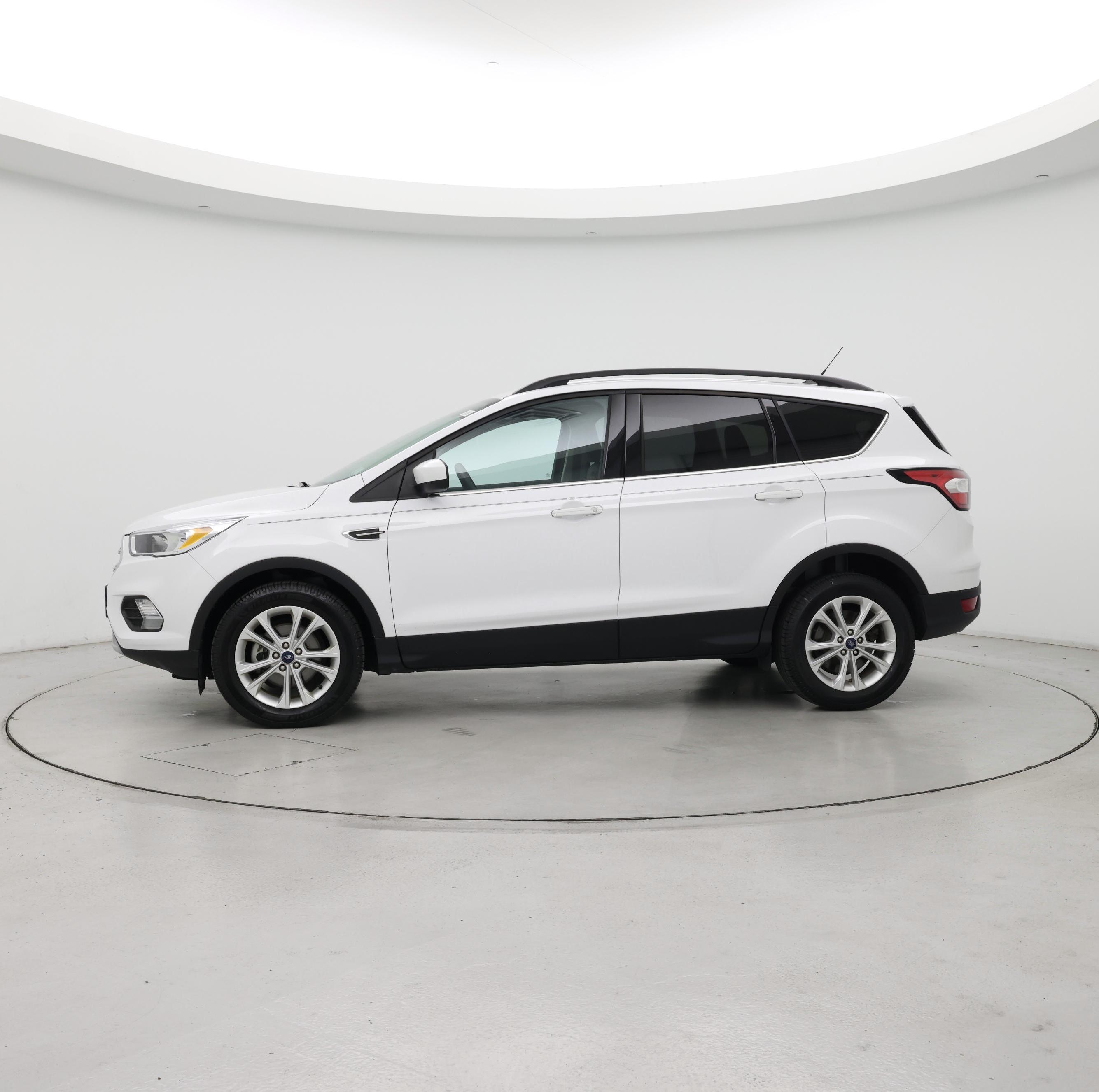 Thumbnail: 2018 Ford Escape - 3