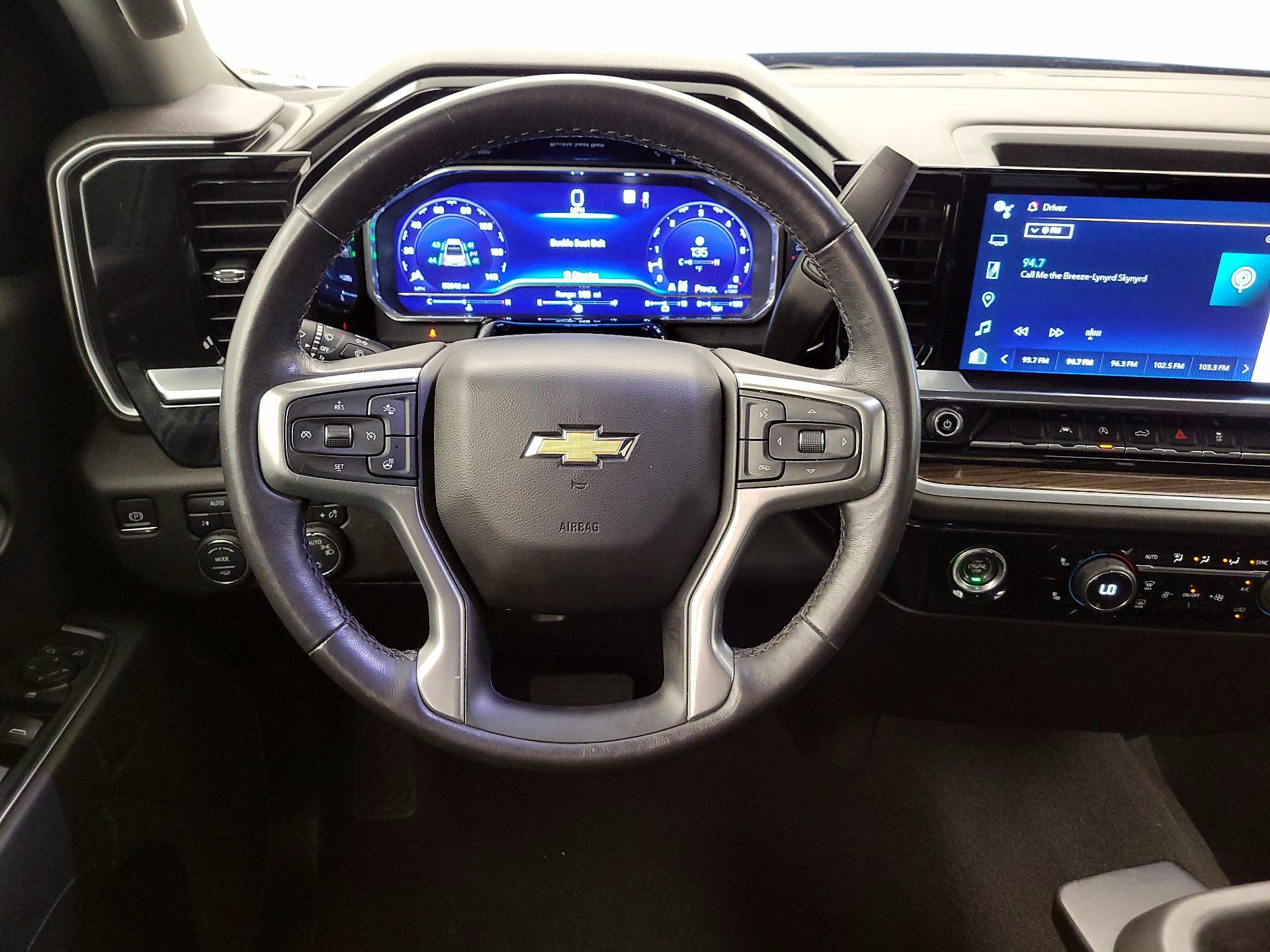 Thumbnail: 2022 Chevrolet Silverado 1500 - 10