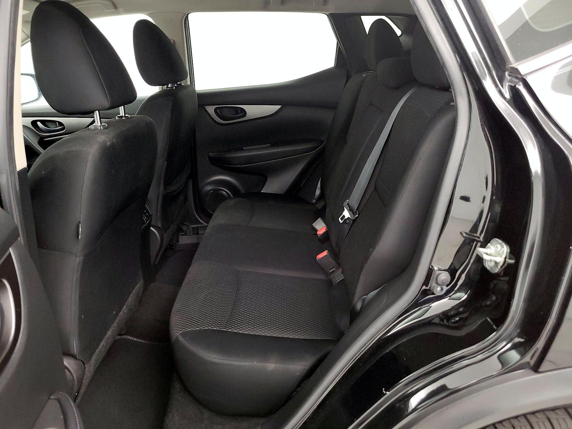 Thumbnail: 2019 Nissan Rogue Sport - 19