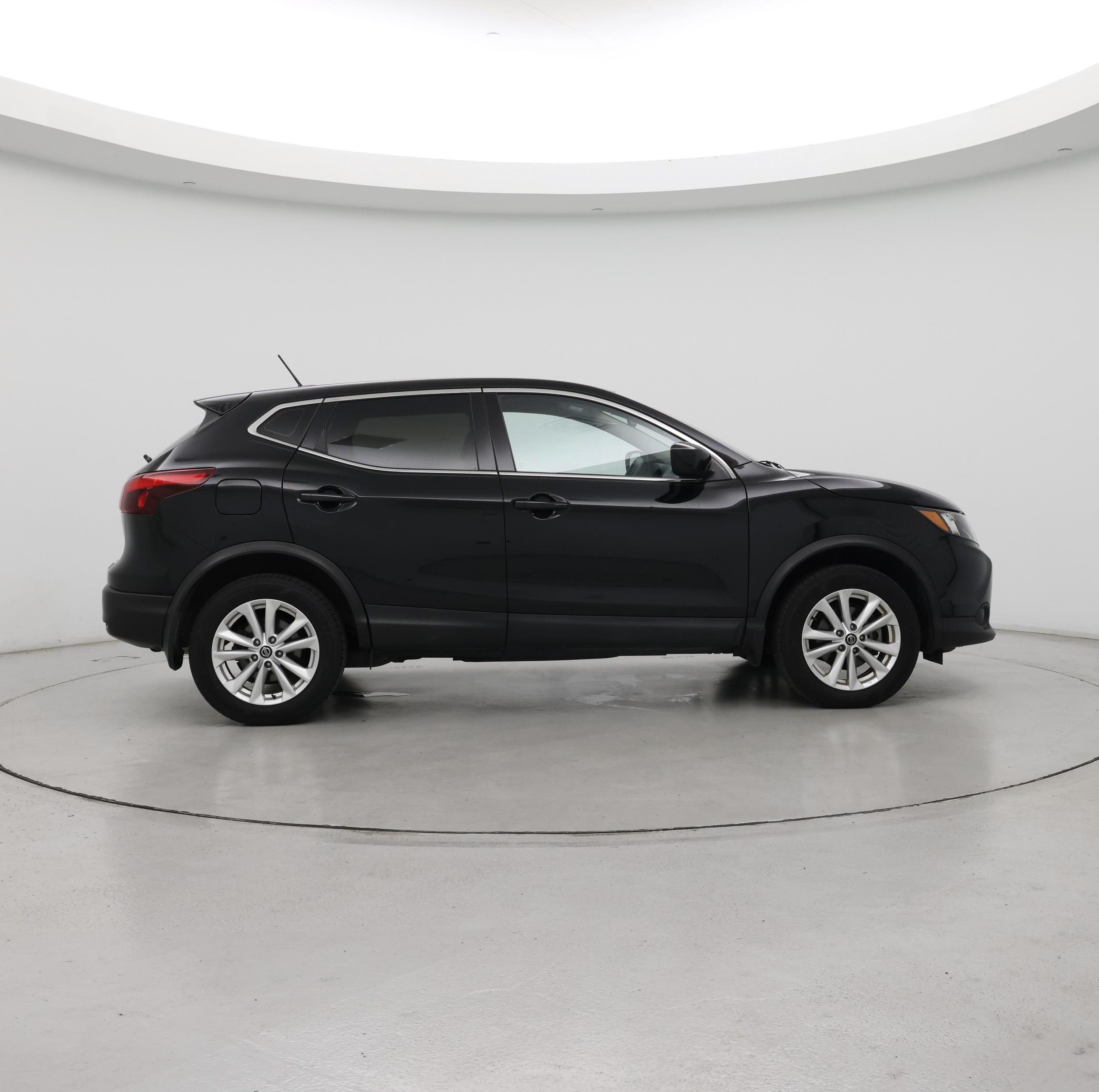 Thumbnail: 2019 Nissan Rogue Sport - 7