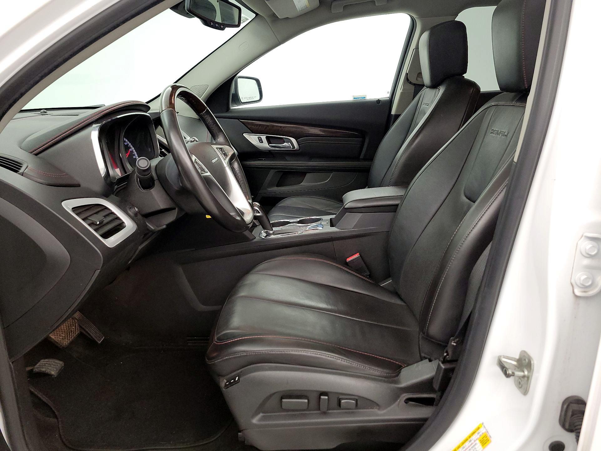 Thumbnail: 2015 GMC Terrain - 11
