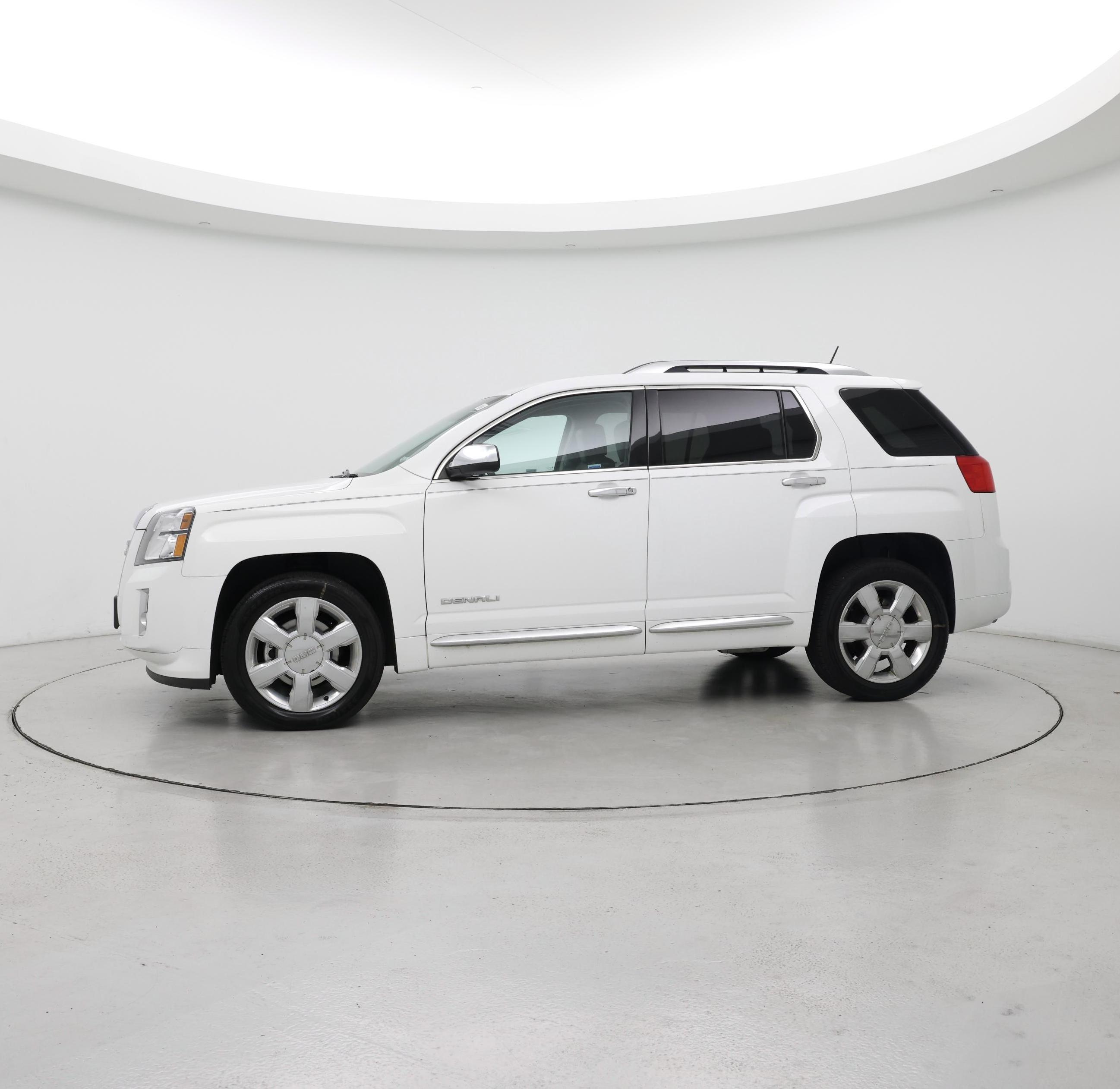 Thumbnail: 2015 GMC Terrain - 3