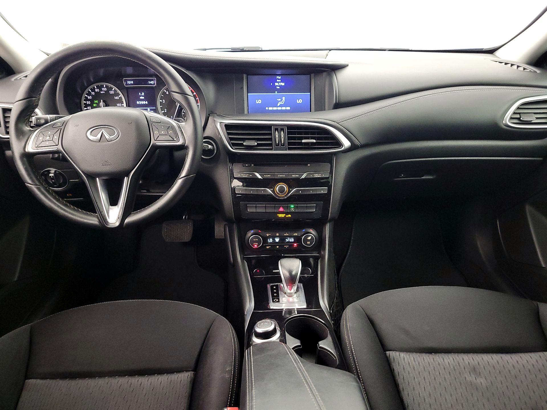 Thumbnail: 2017 INFINITI QX30 - 9
