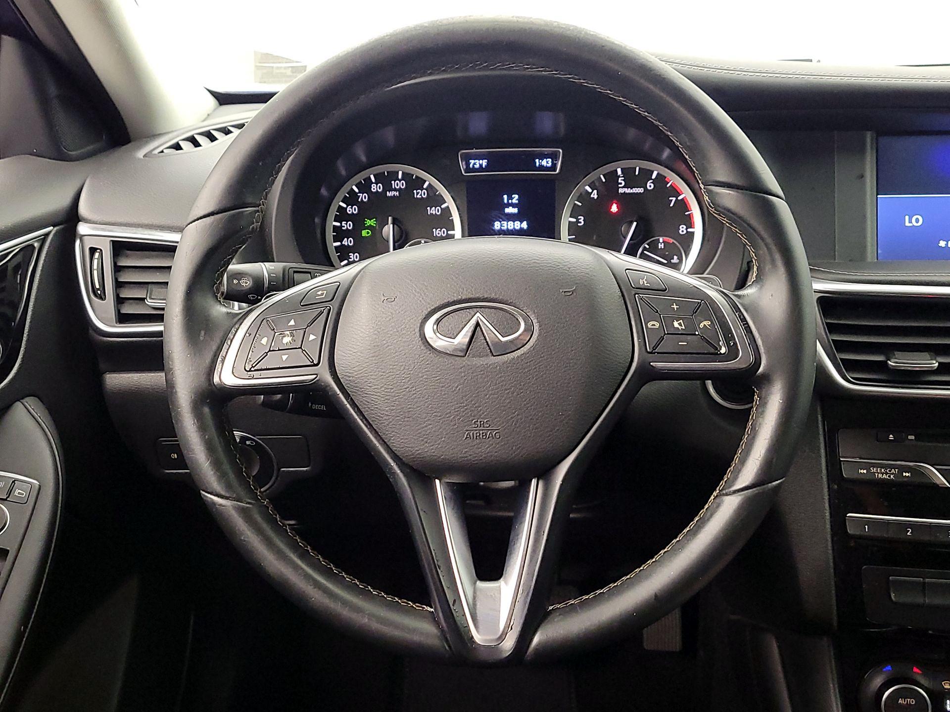 Thumbnail: 2017 INFINITI QX30 - 10