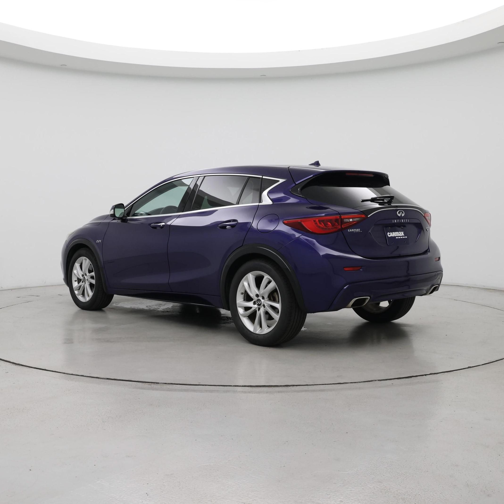 Thumbnail: 2017 INFINITI QX30 - 2