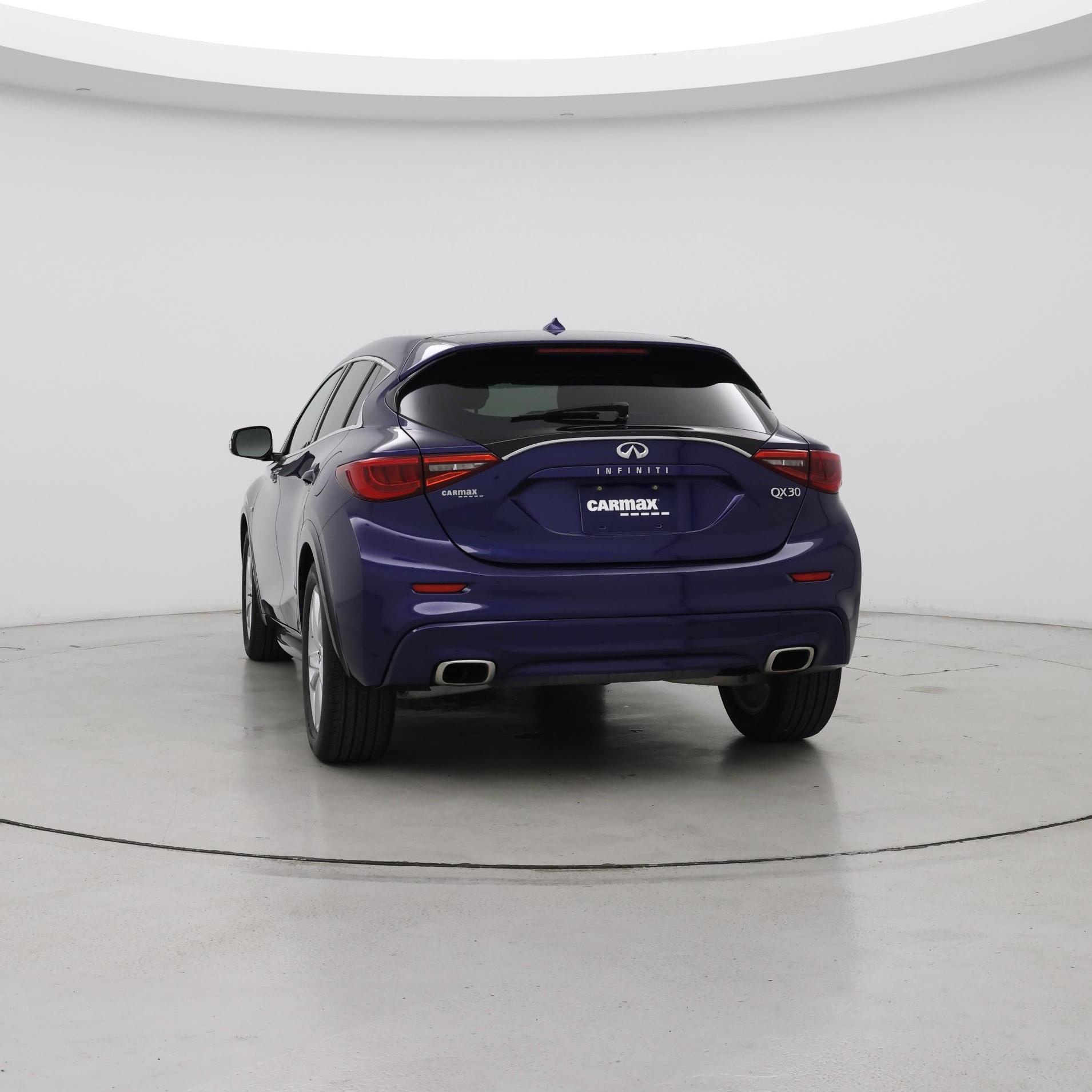 Thumbnail: 2017 INFINITI QX30 - 6