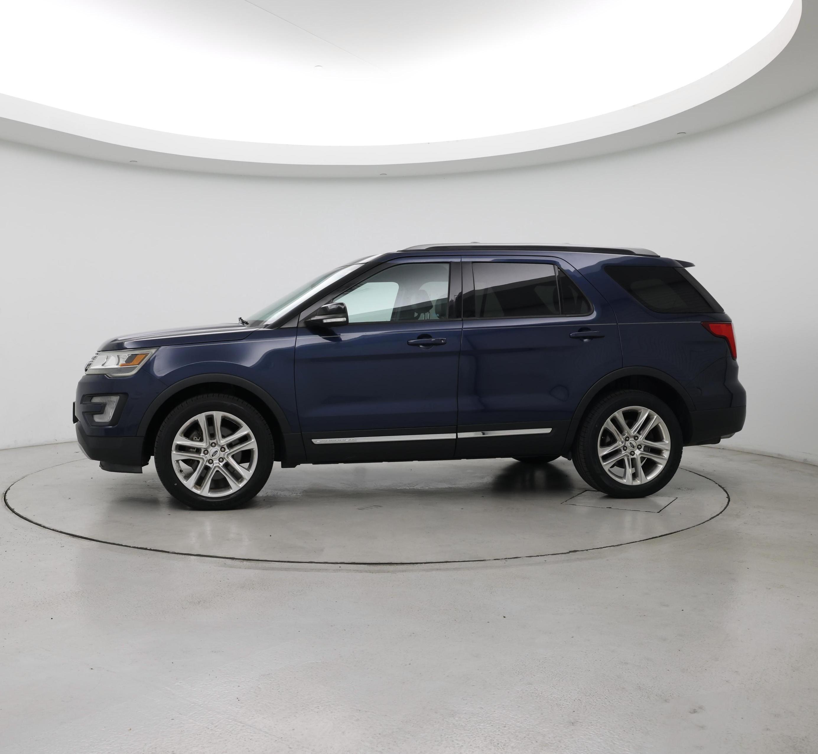 Thumbnail: 2017 Ford Explorer - 3