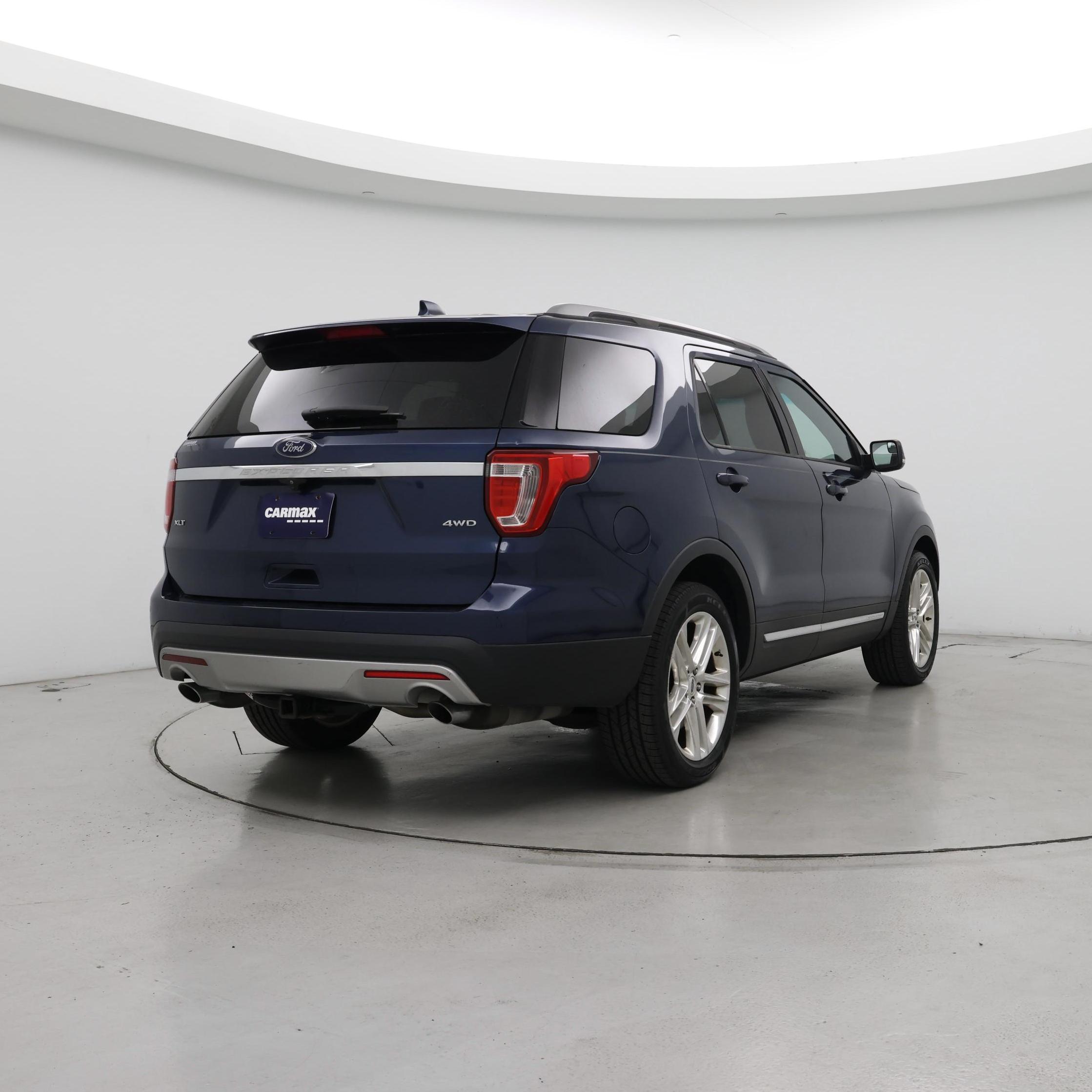 Thumbnail: 2017 Ford Explorer - 8