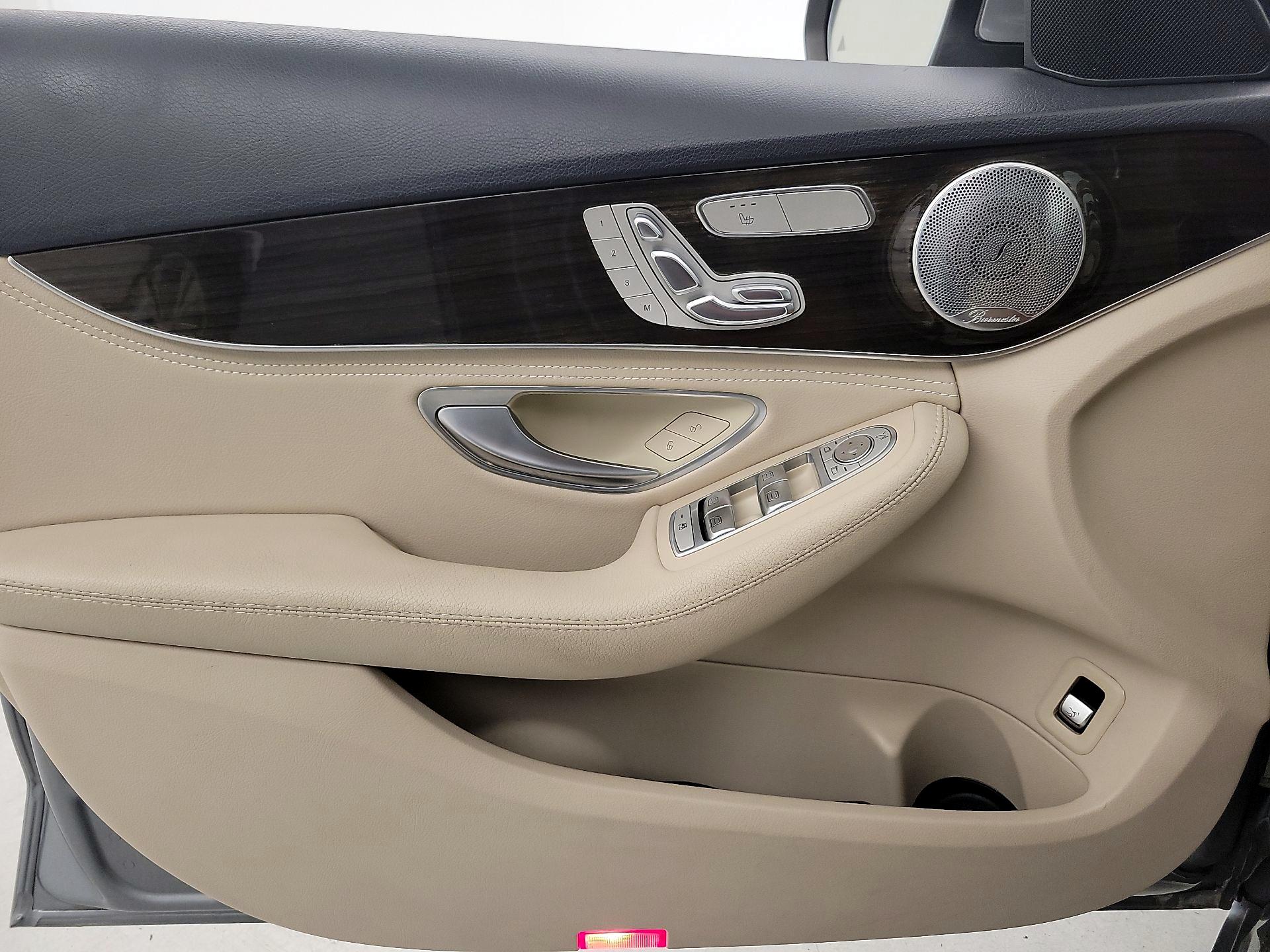 Thumbnail: 2015 Mercedes-Benz C-Class - 12