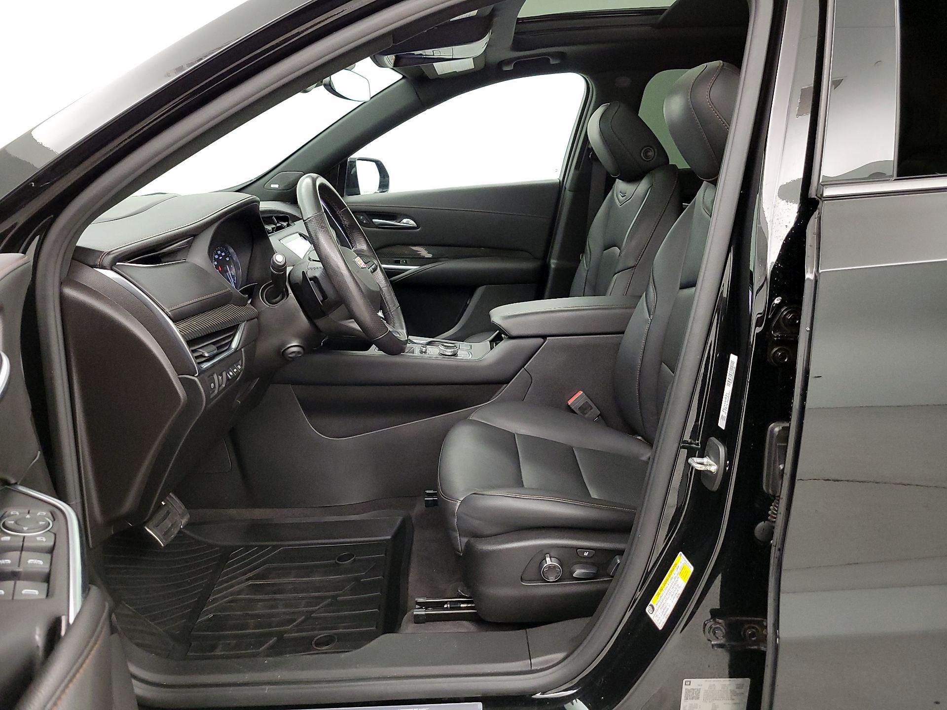 Thumbnail: 2020 Cadillac XT4 - 11