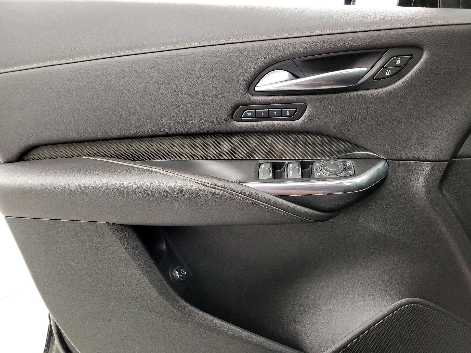 Thumbnail: 2020 Cadillac XT4 - 12