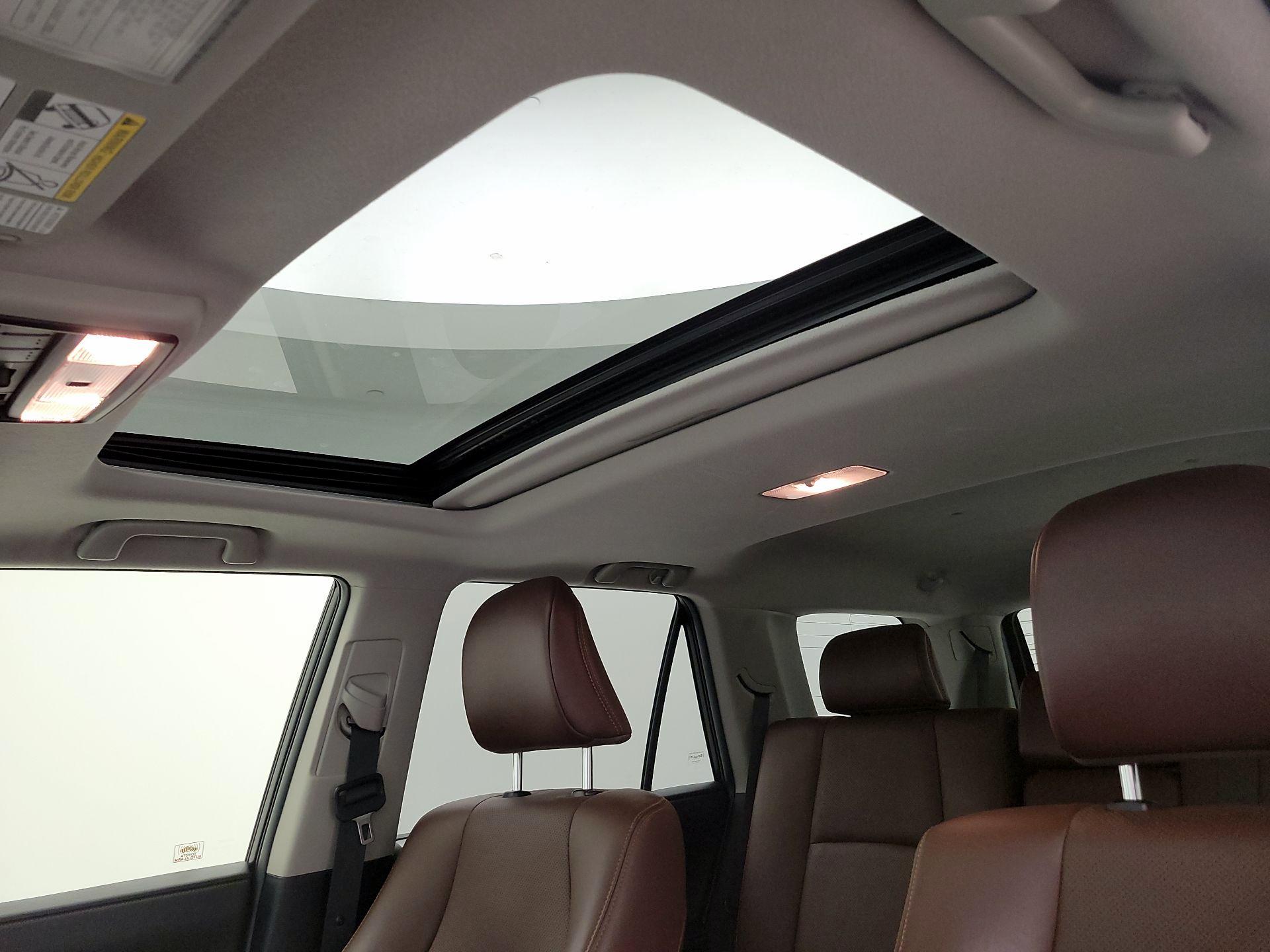 Thumbnail: 2016 Toyota 4Runner - 20