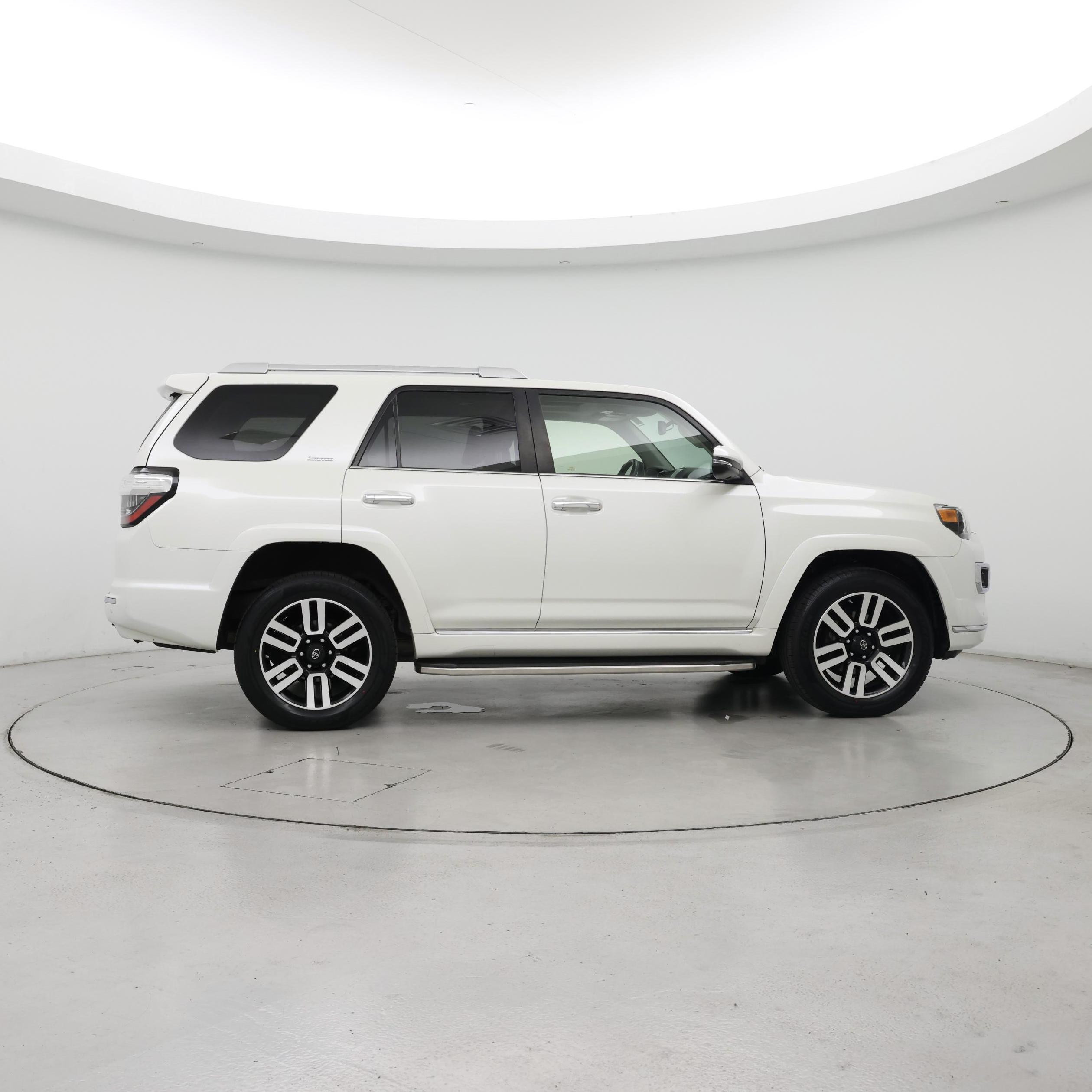 Thumbnail: 2016 Toyota 4Runner - 7