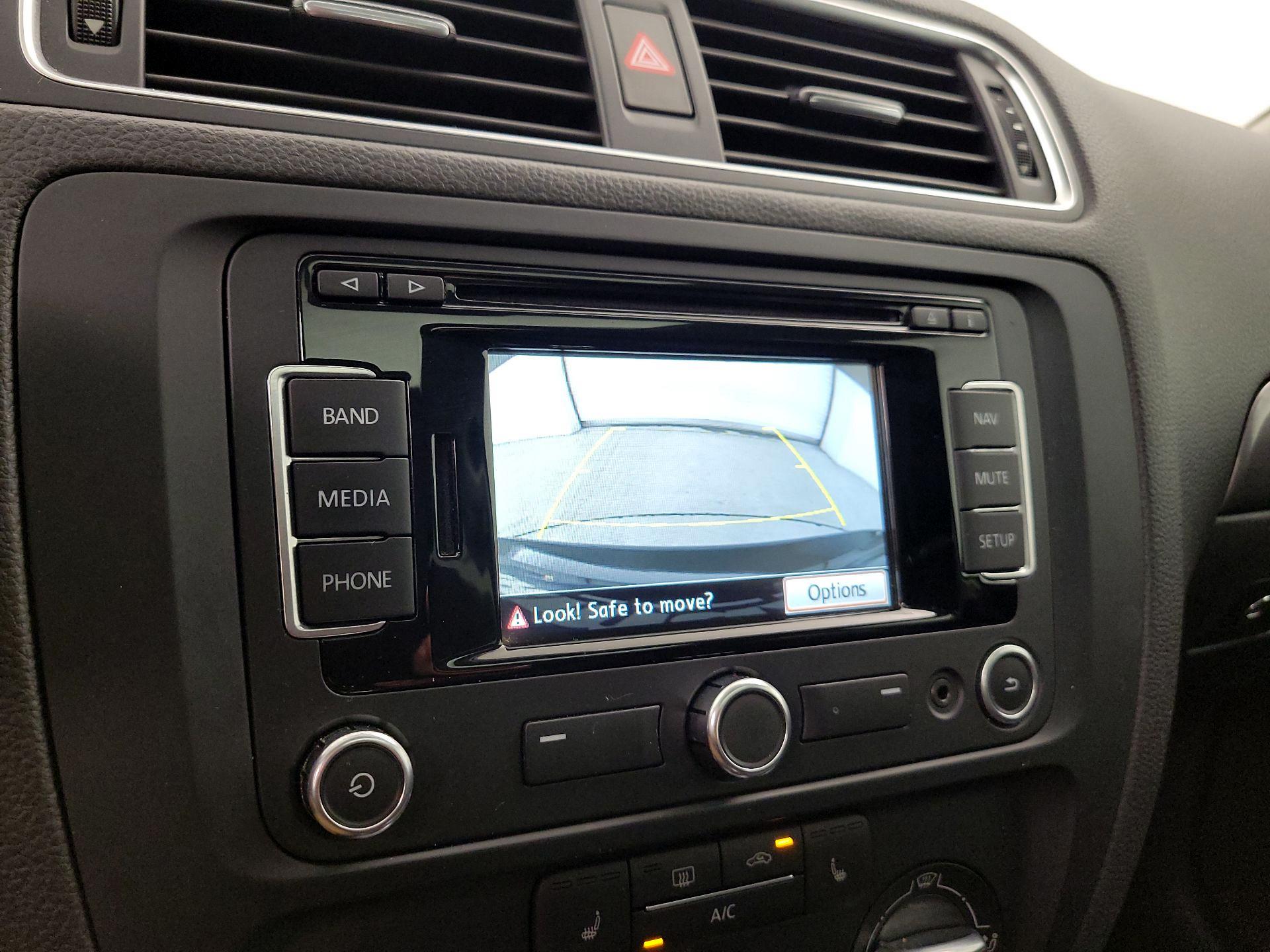 Thumbnail: 2014 Volkswagen Jetta - 15