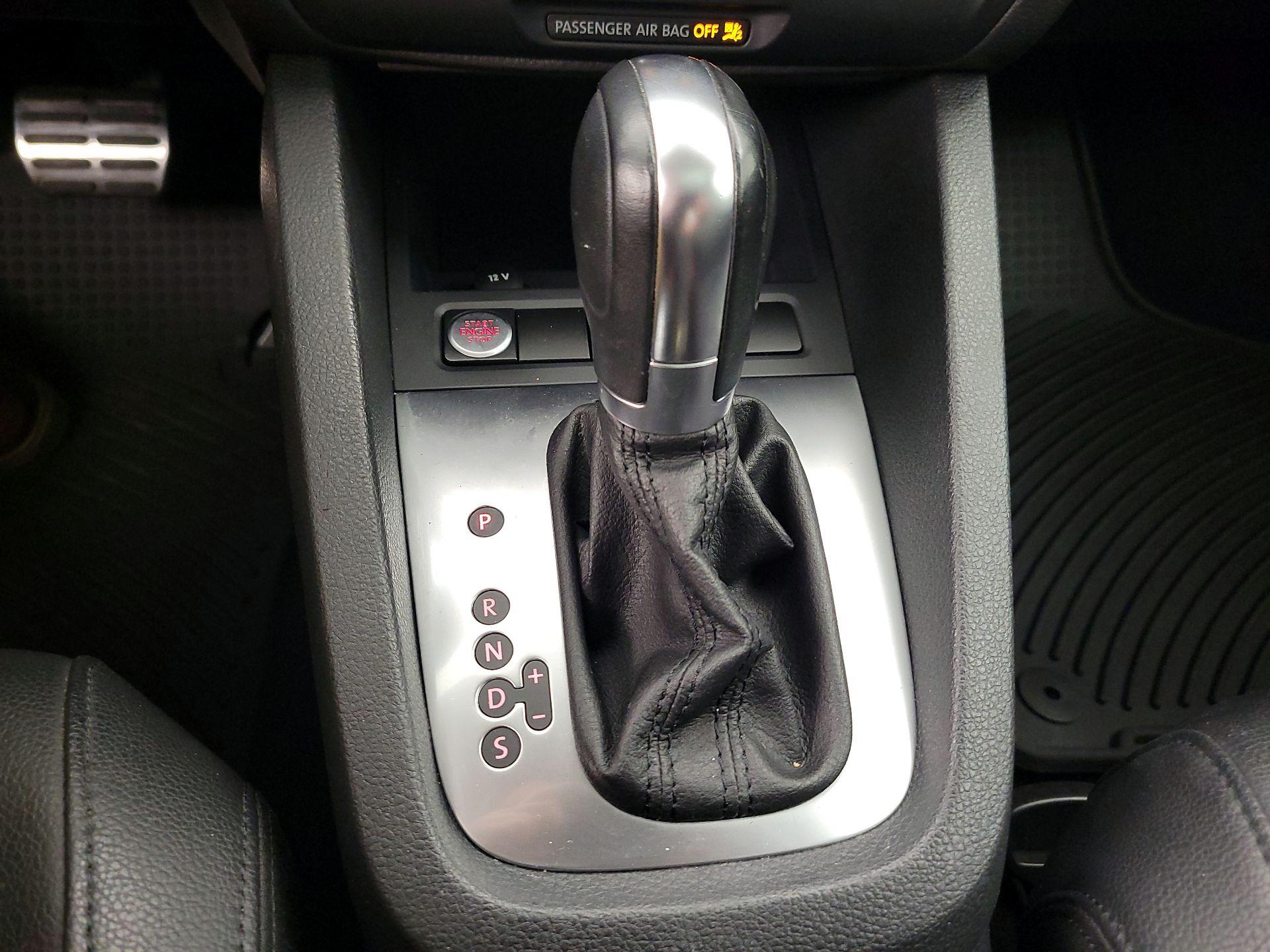 Thumbnail: 2014 Volkswagen Jetta - 18
