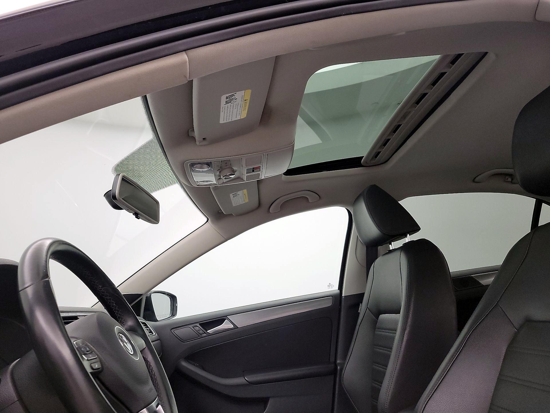 Thumbnail: 2014 Volkswagen Jetta - 19