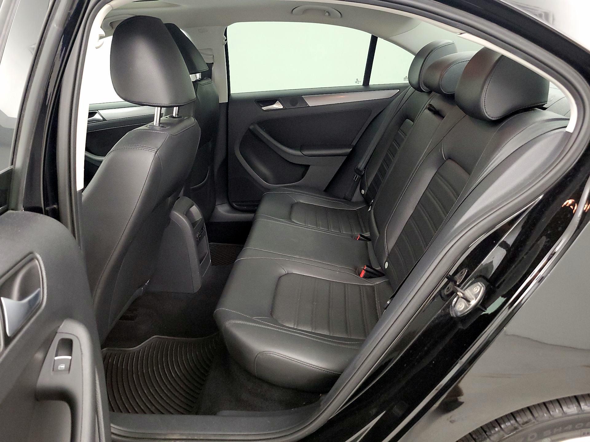 Thumbnail: 2014 Volkswagen Jetta - 20