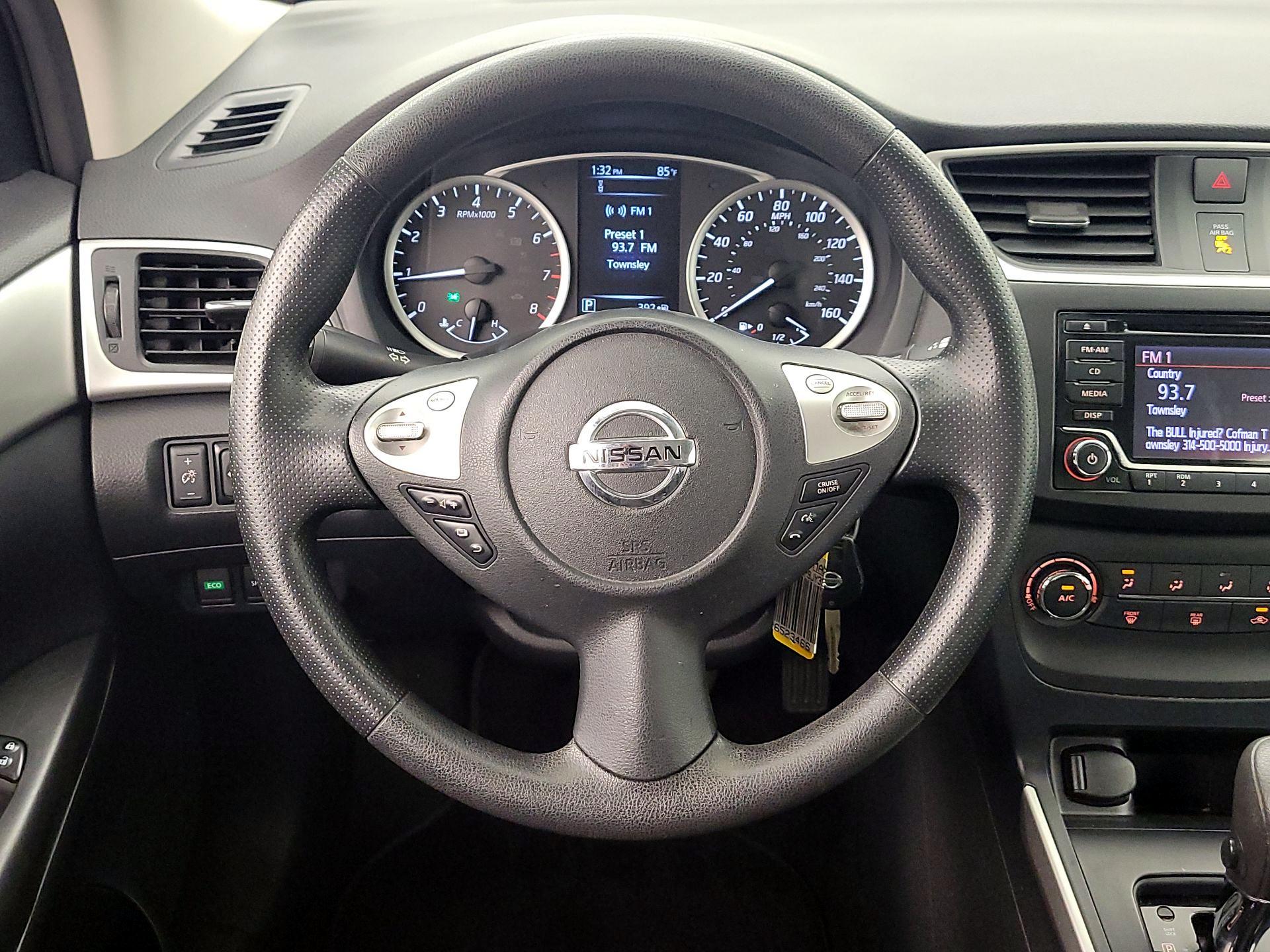 Thumbnail: 2018 Nissan Sentra - 10