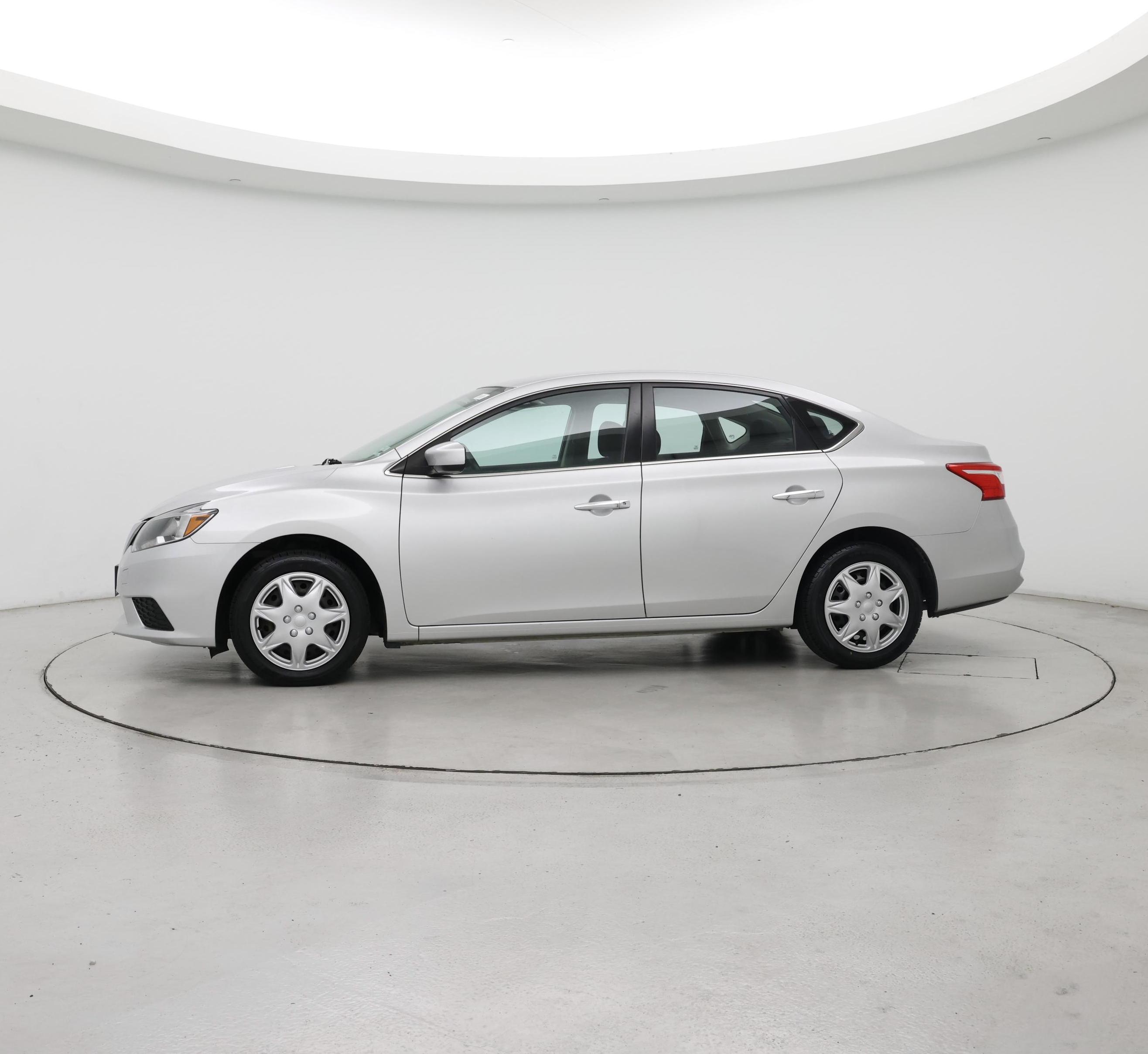 Thumbnail: 2018 Nissan Sentra - 3