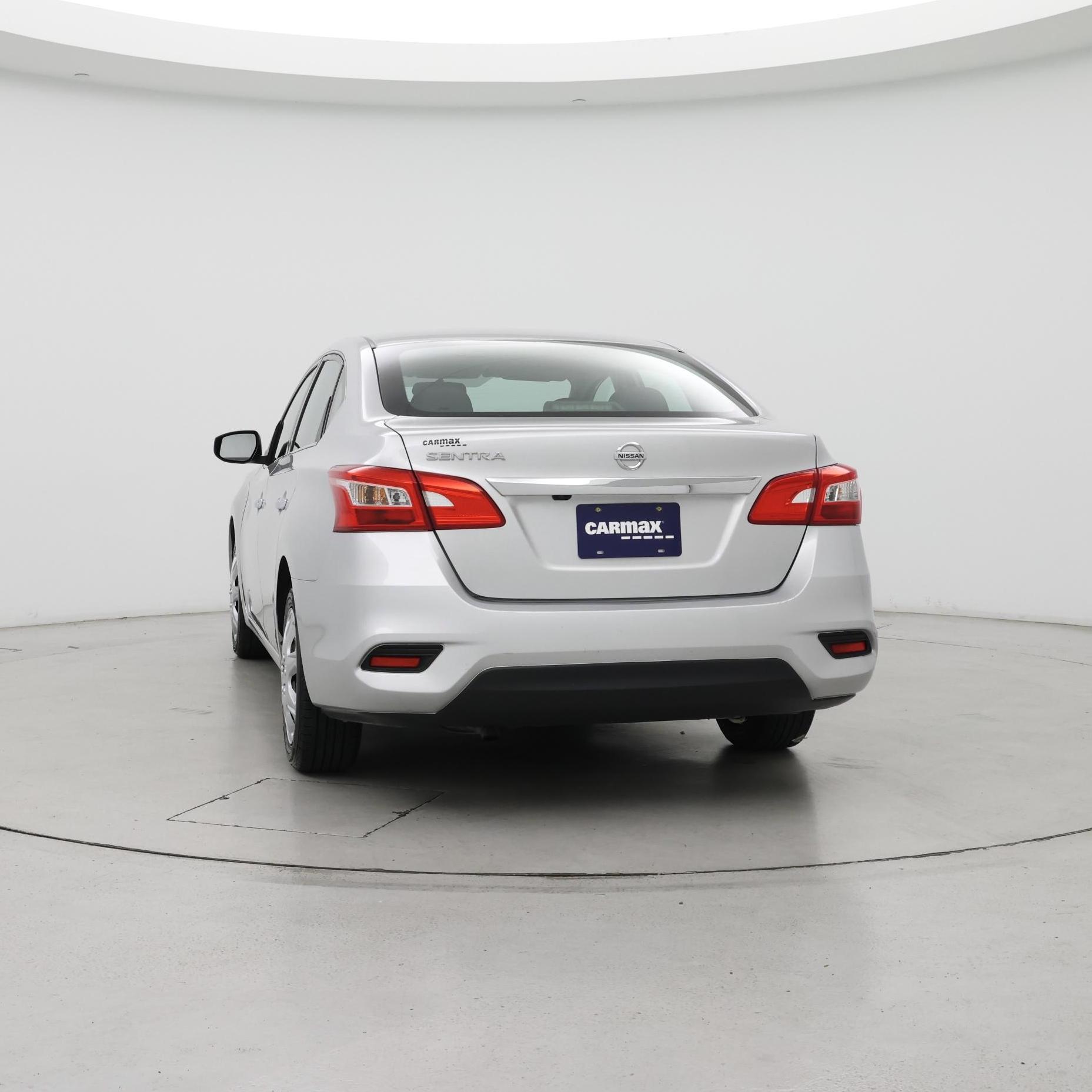 Thumbnail: 2018 Nissan Sentra - 6