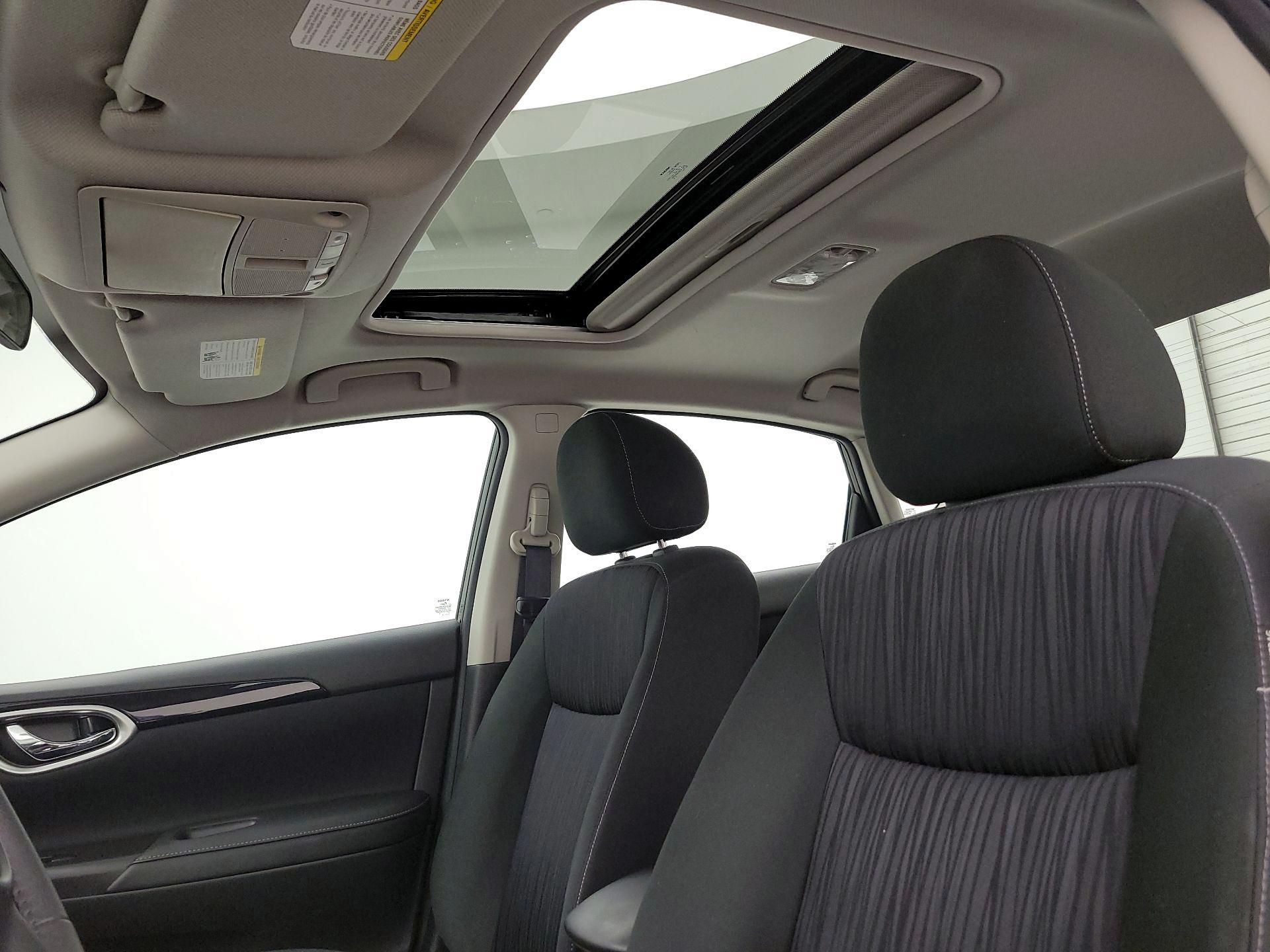 Thumbnail: 2019 Nissan Sentra - 19