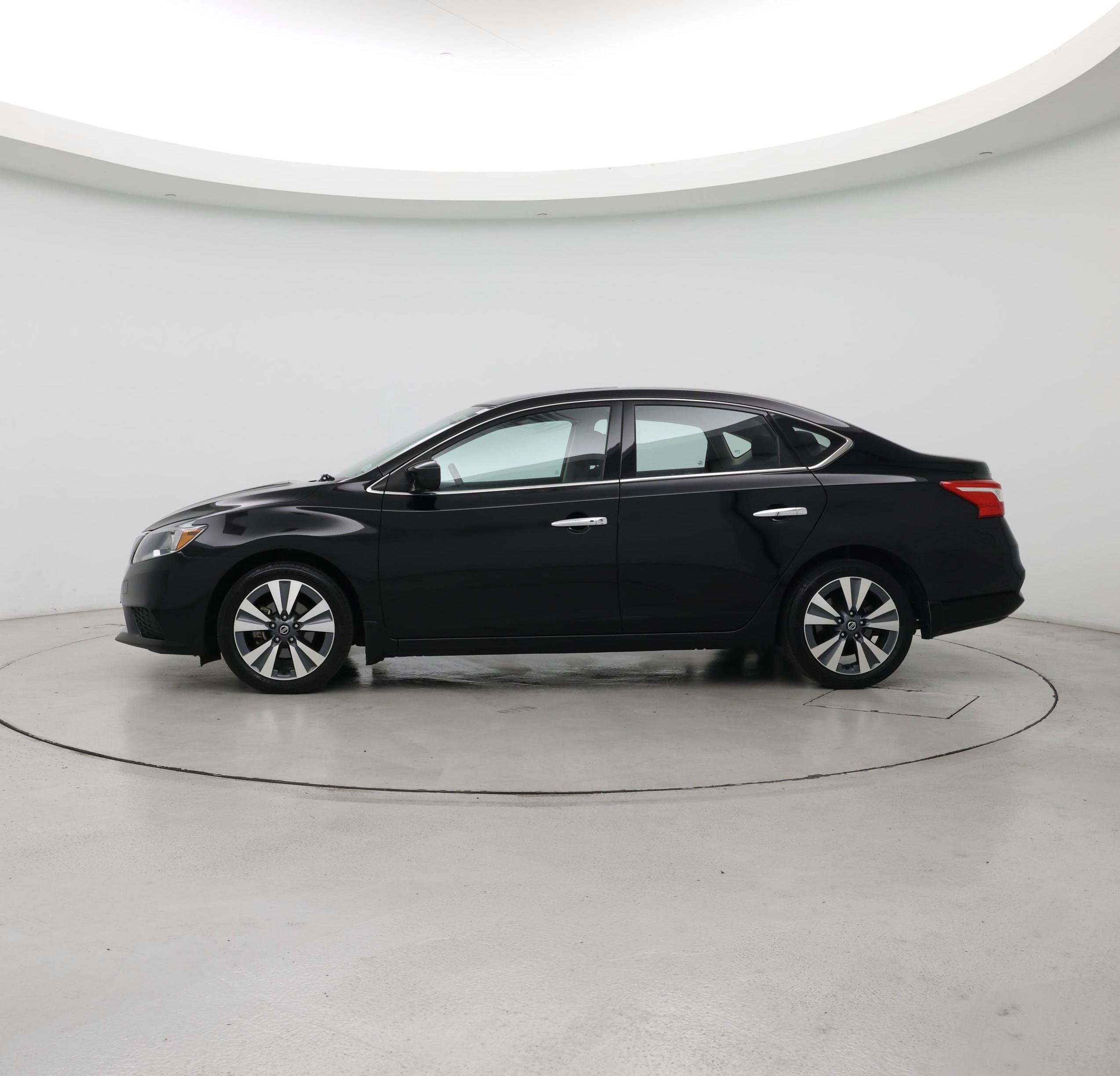 Thumbnail: 2019 Nissan Sentra - 3