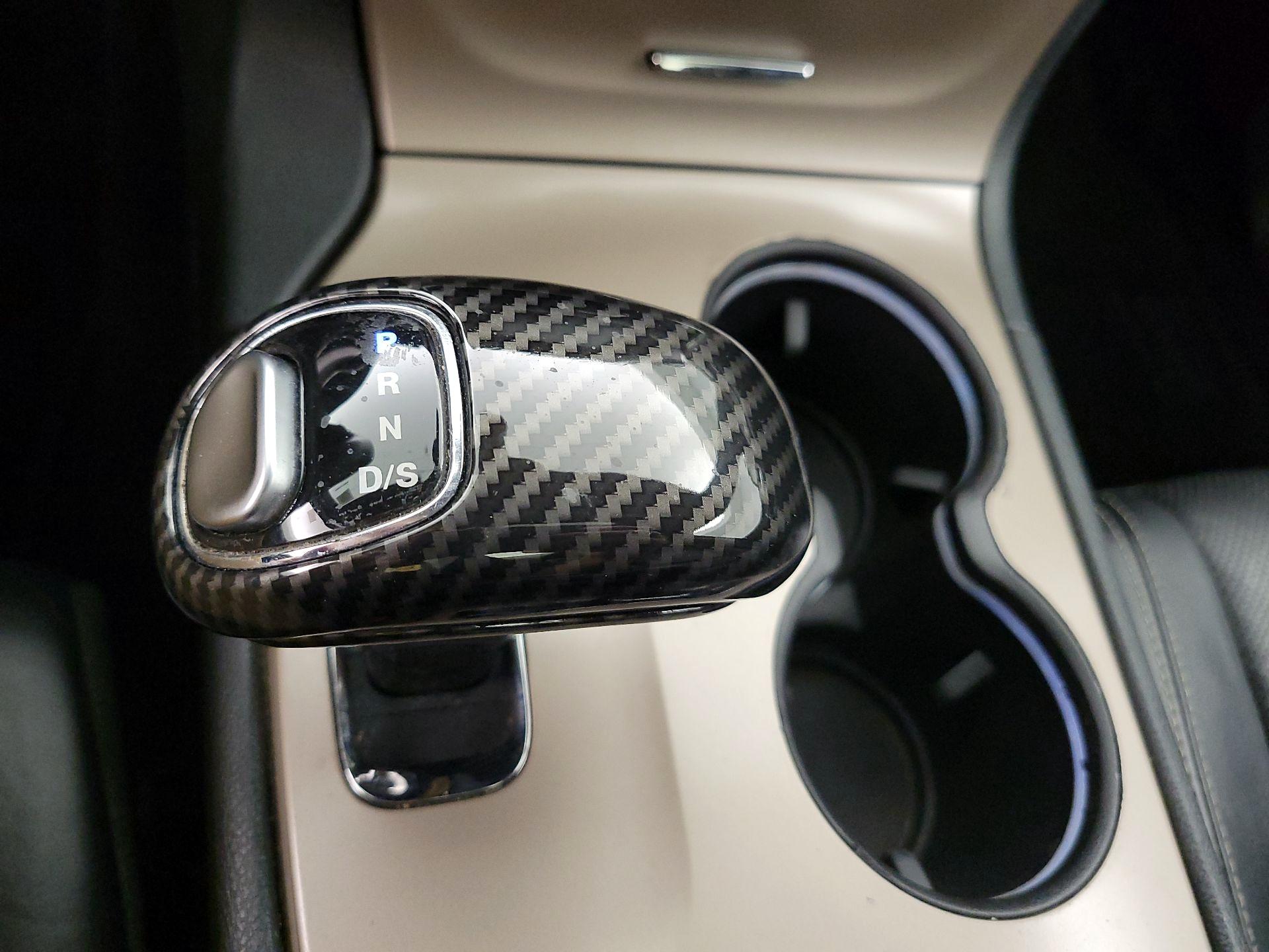 Thumbnail: 2015 Jeep Grand Cherokee - 18