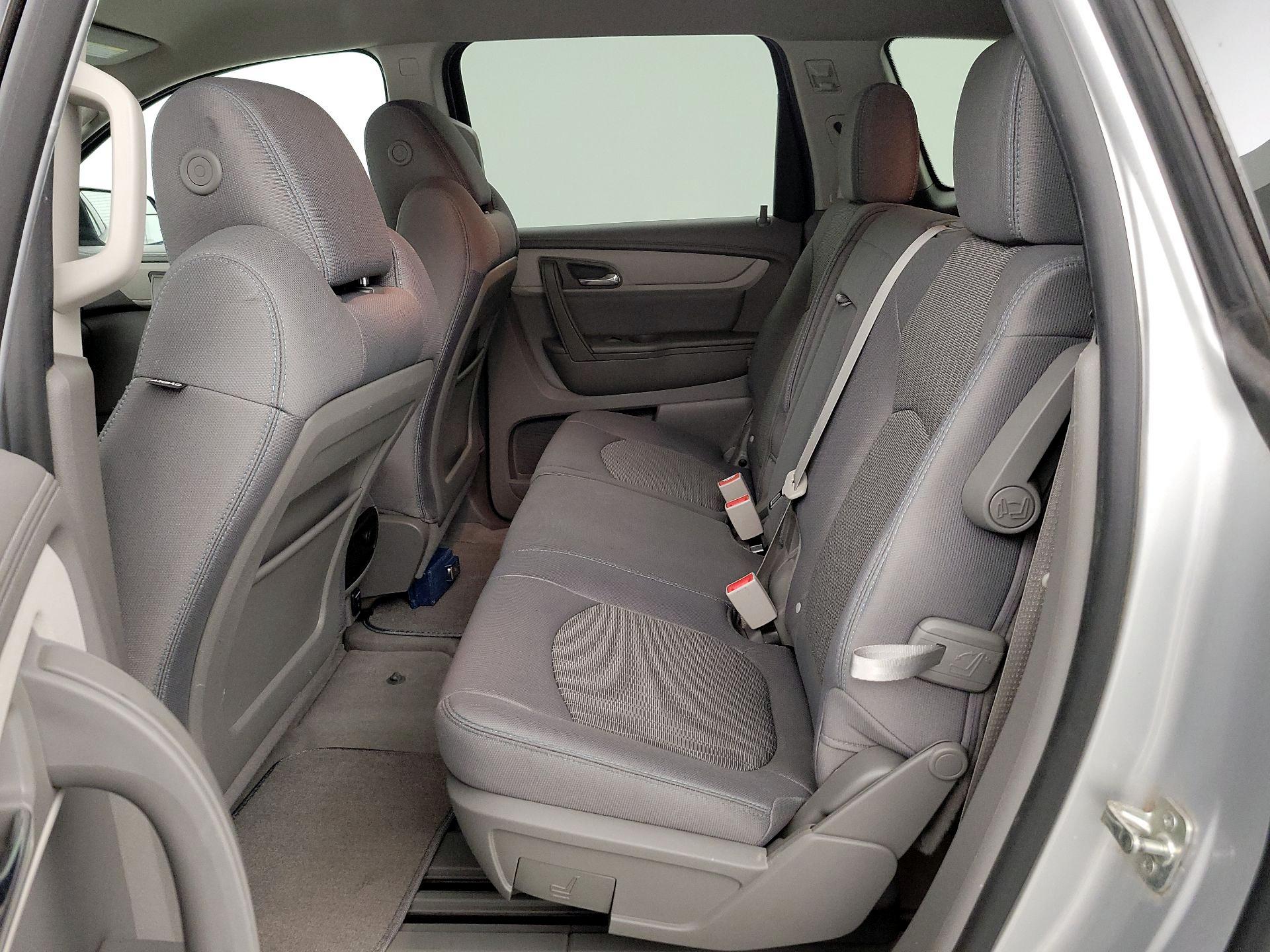 Thumbnail: 2014 Chevrolet Traverse - 18