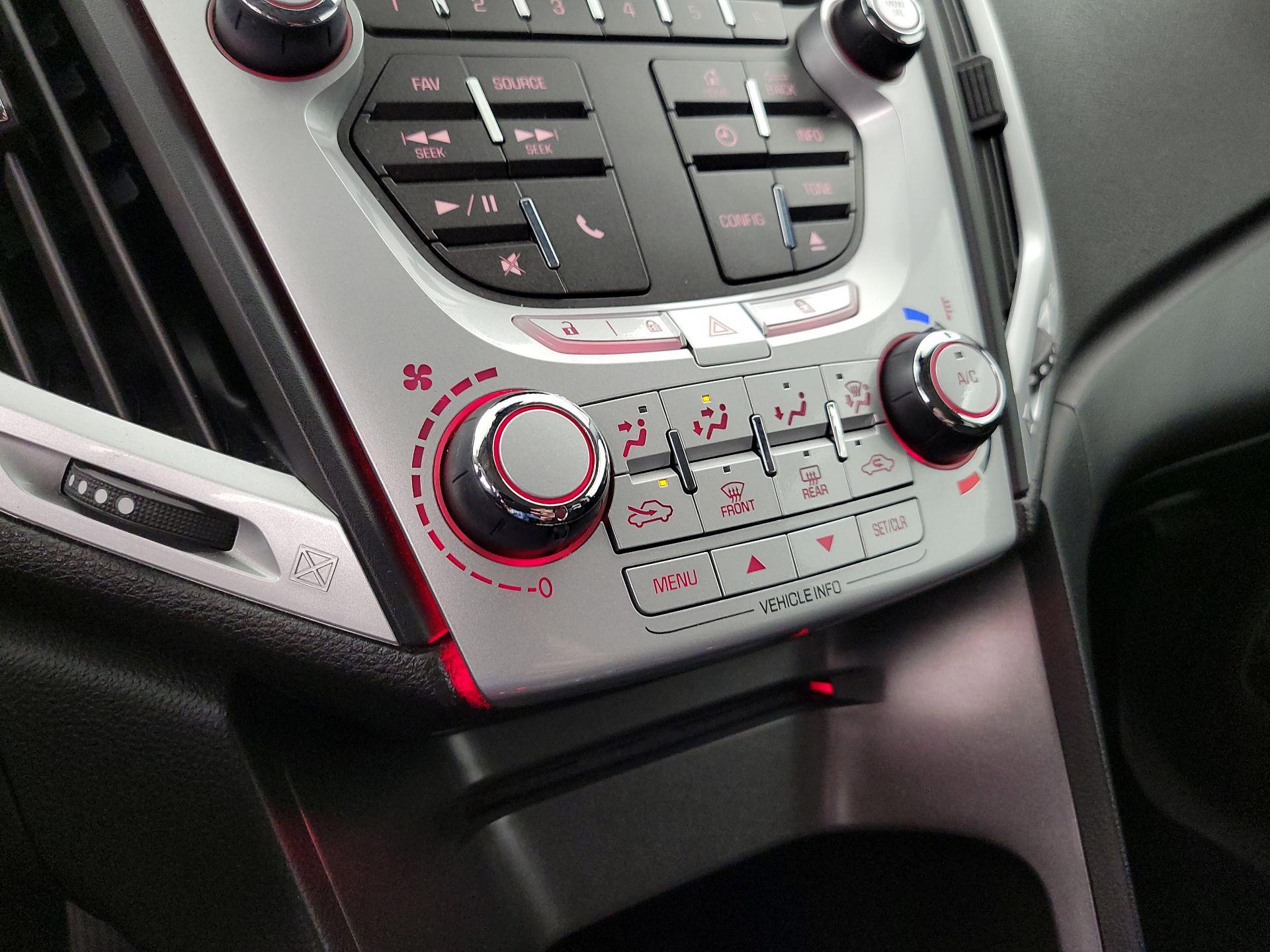 Thumbnail: 2015 GMC Terrain - 15