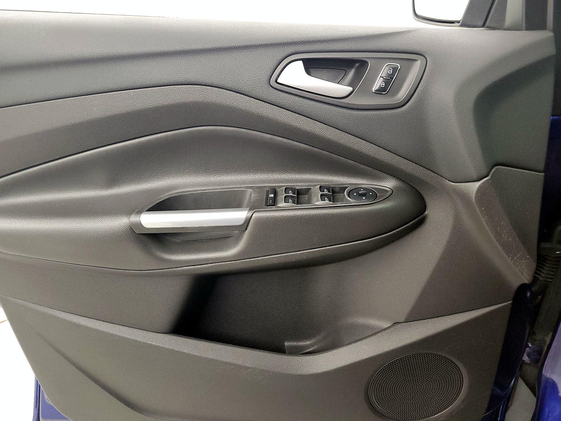 Thumbnail: 2016 Ford Escape - 12