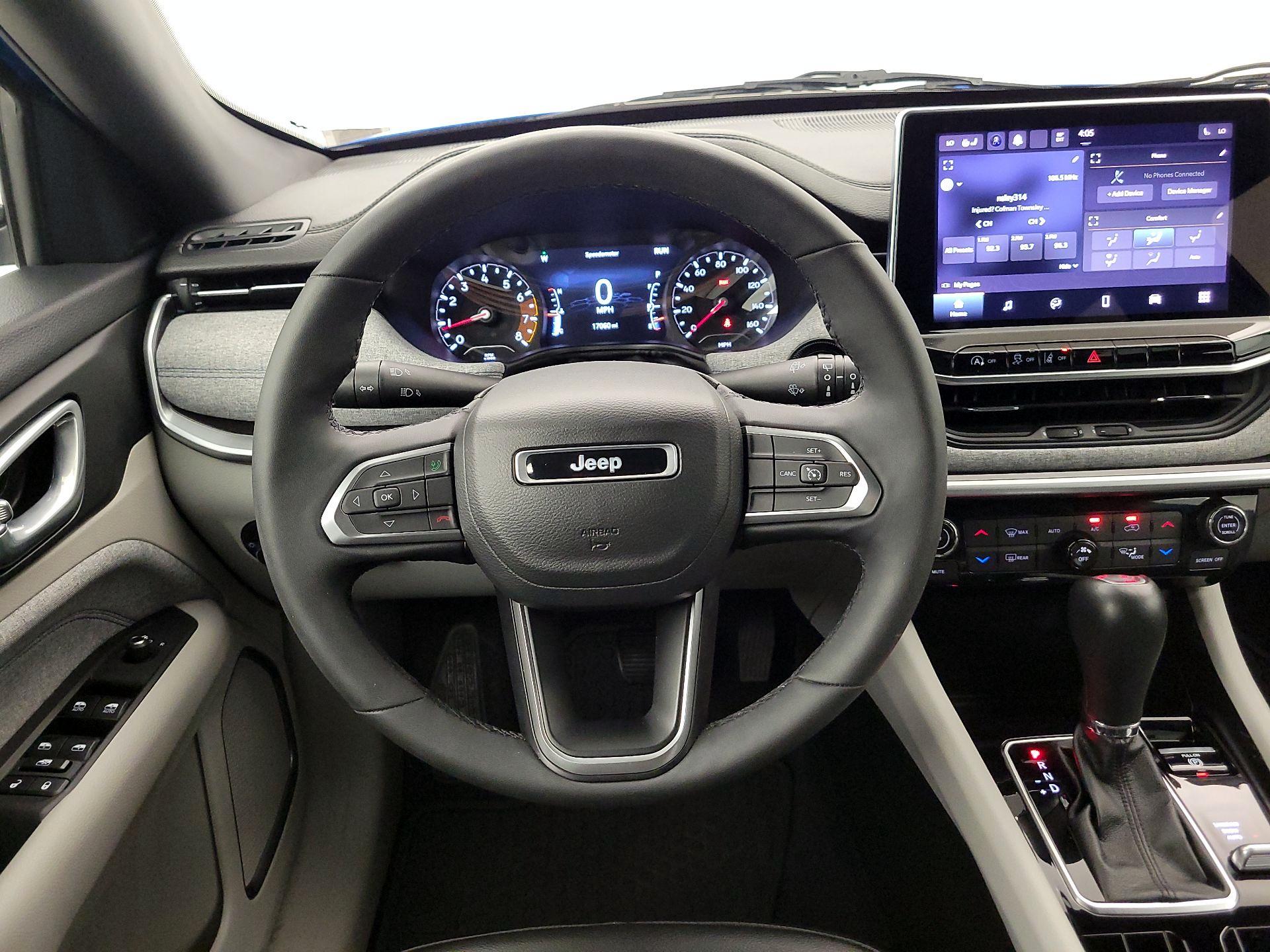 Thumbnail: 2023 Jeep Compass - 10