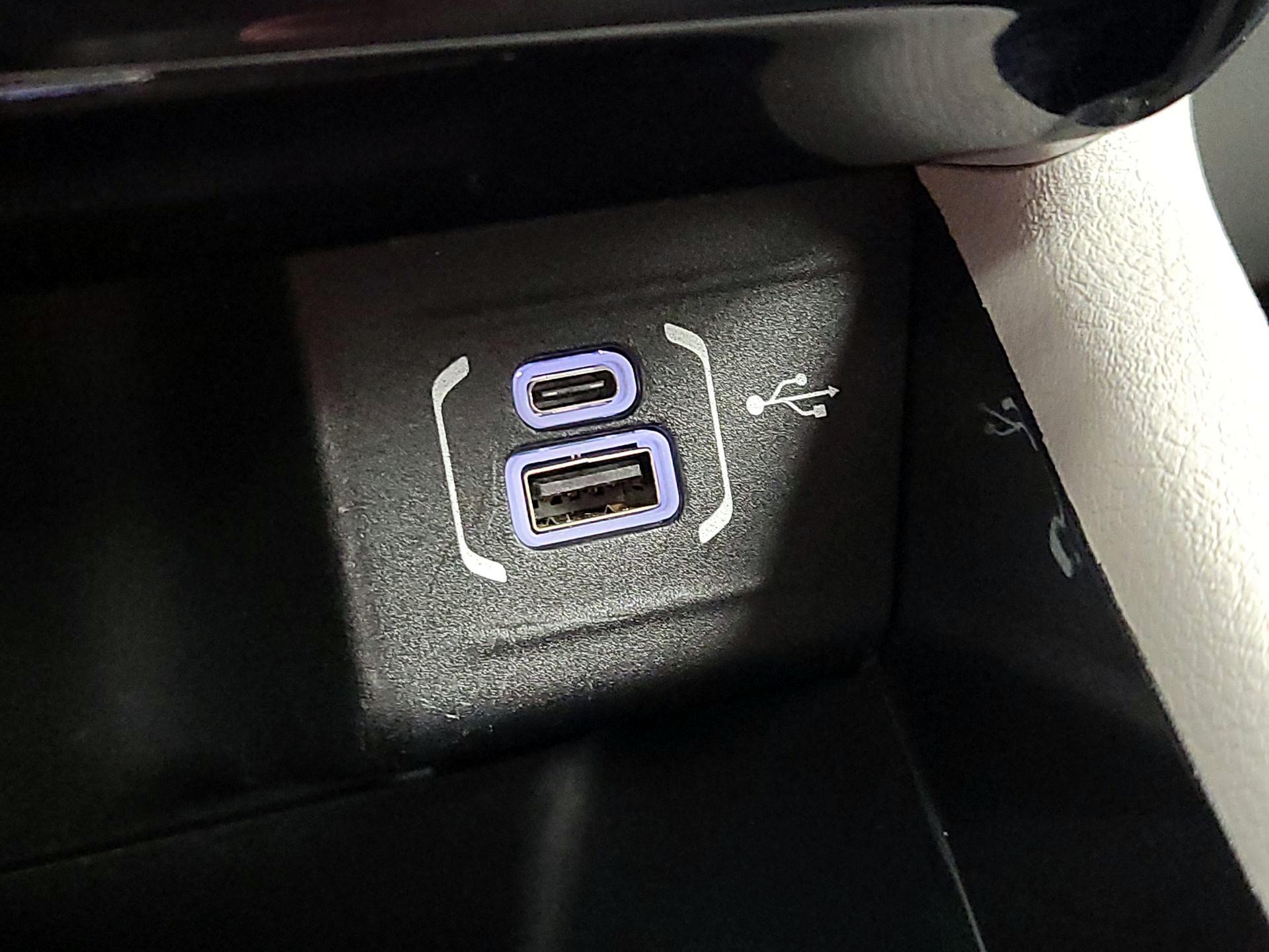 Thumbnail: 2023 Jeep Compass - 18