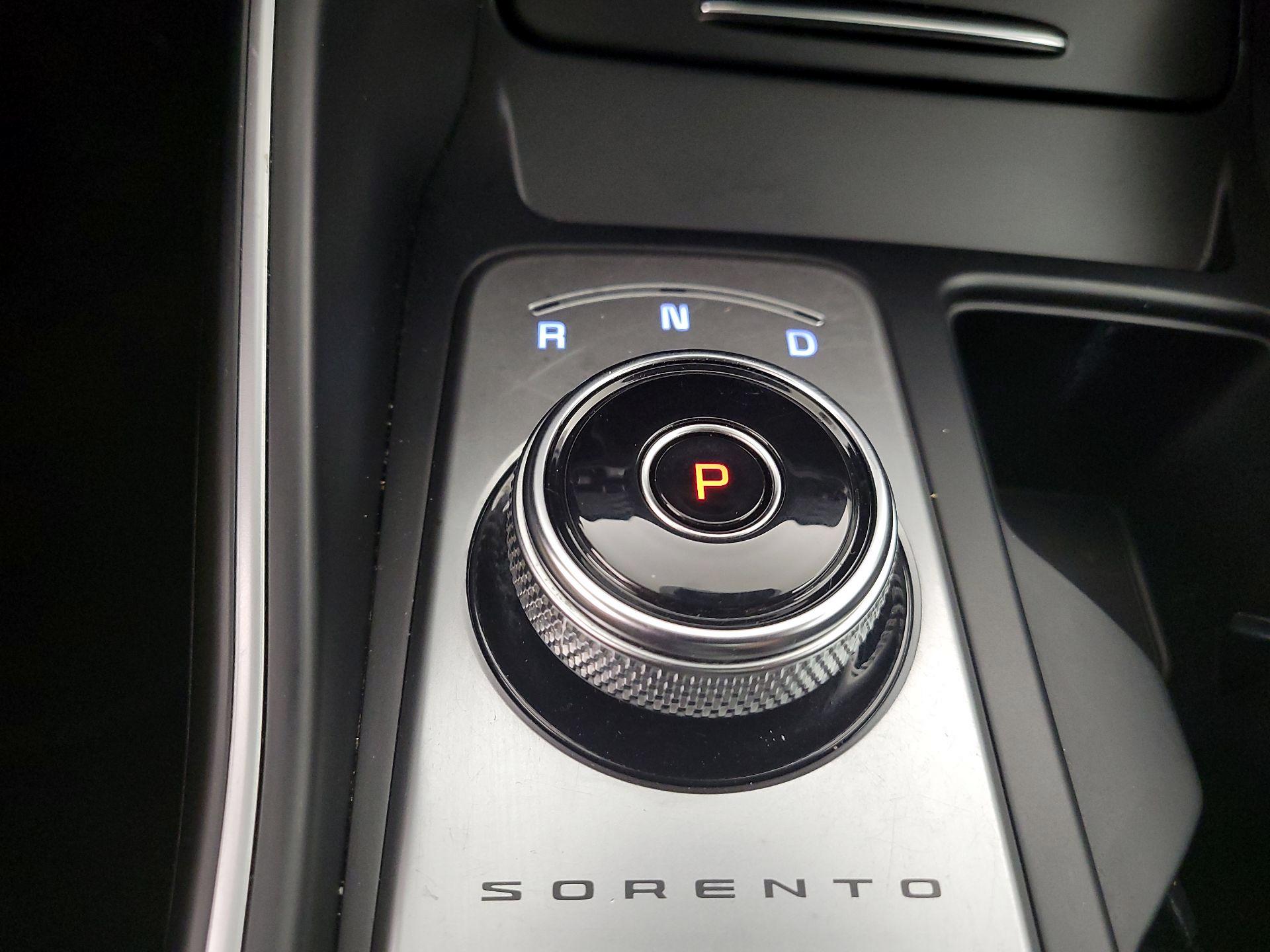 Thumbnail: 2021 Kia Sorento - 17