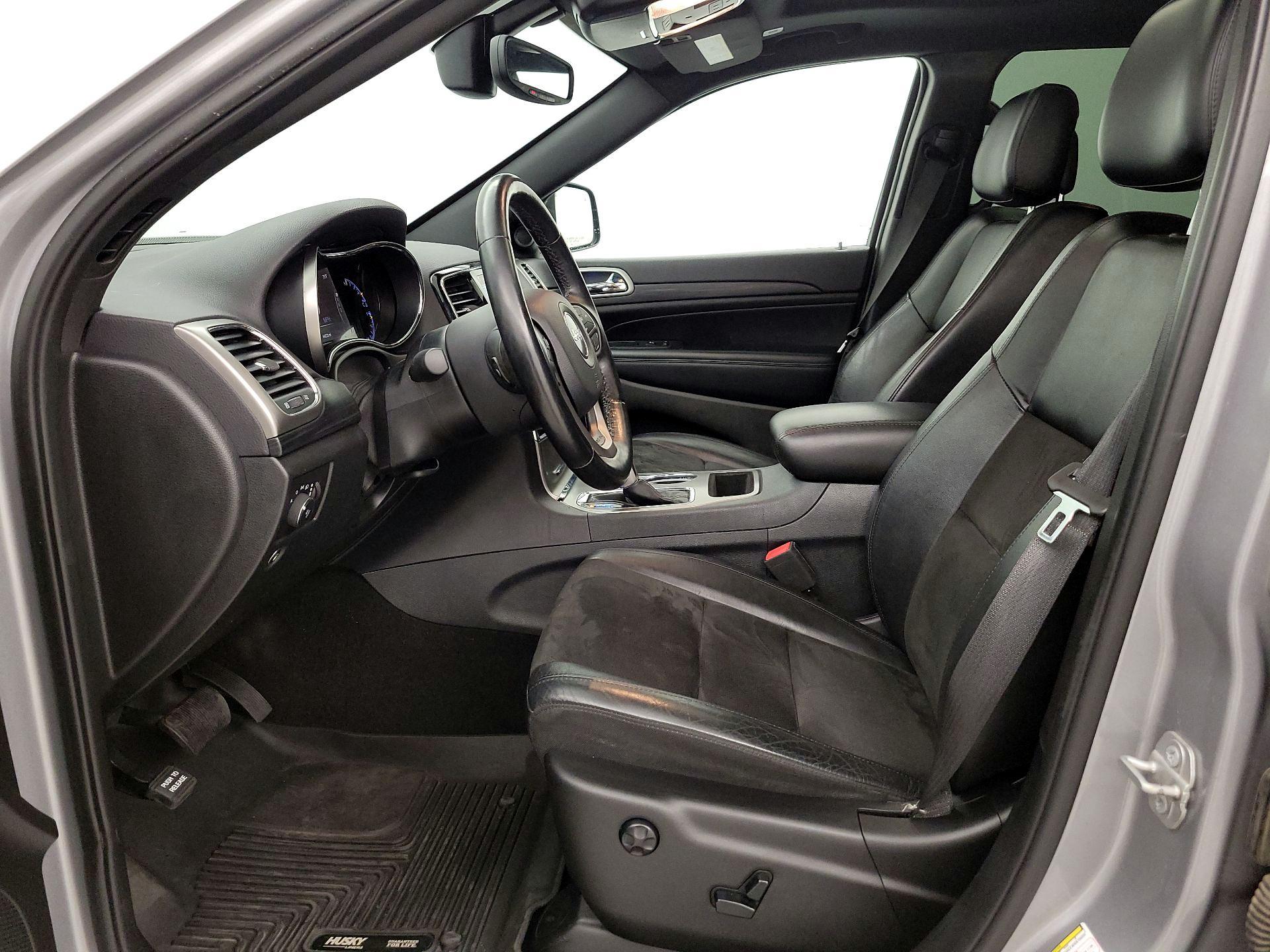 Thumbnail: 2020 Jeep Grand Cherokee - 11