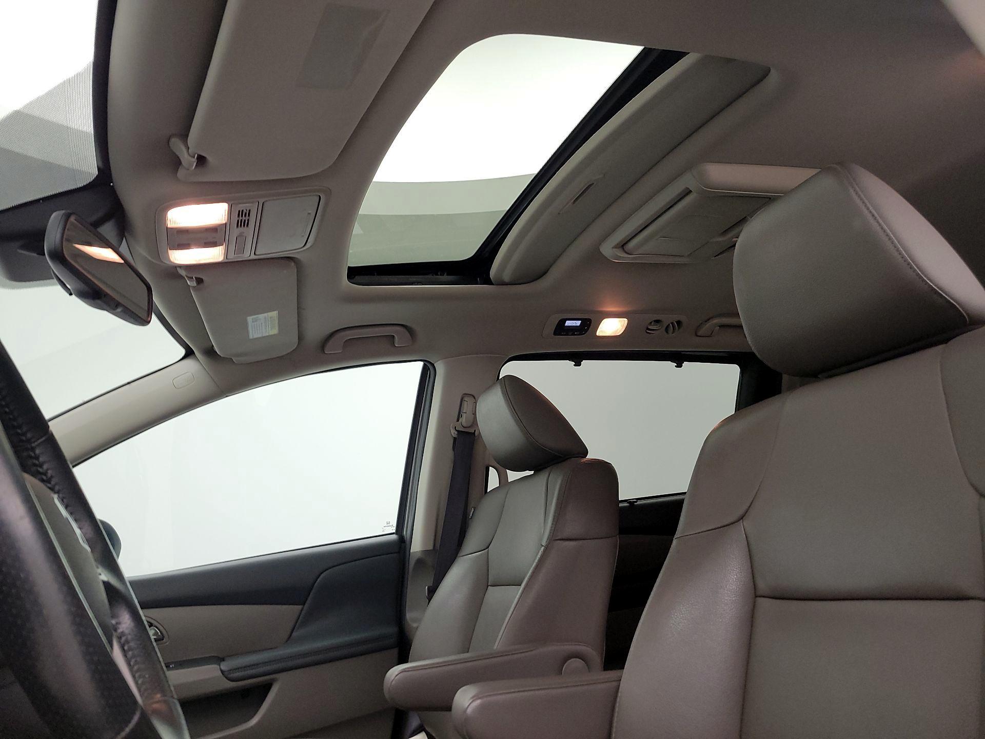 Thumbnail: 2016 Honda Odyssey - 19