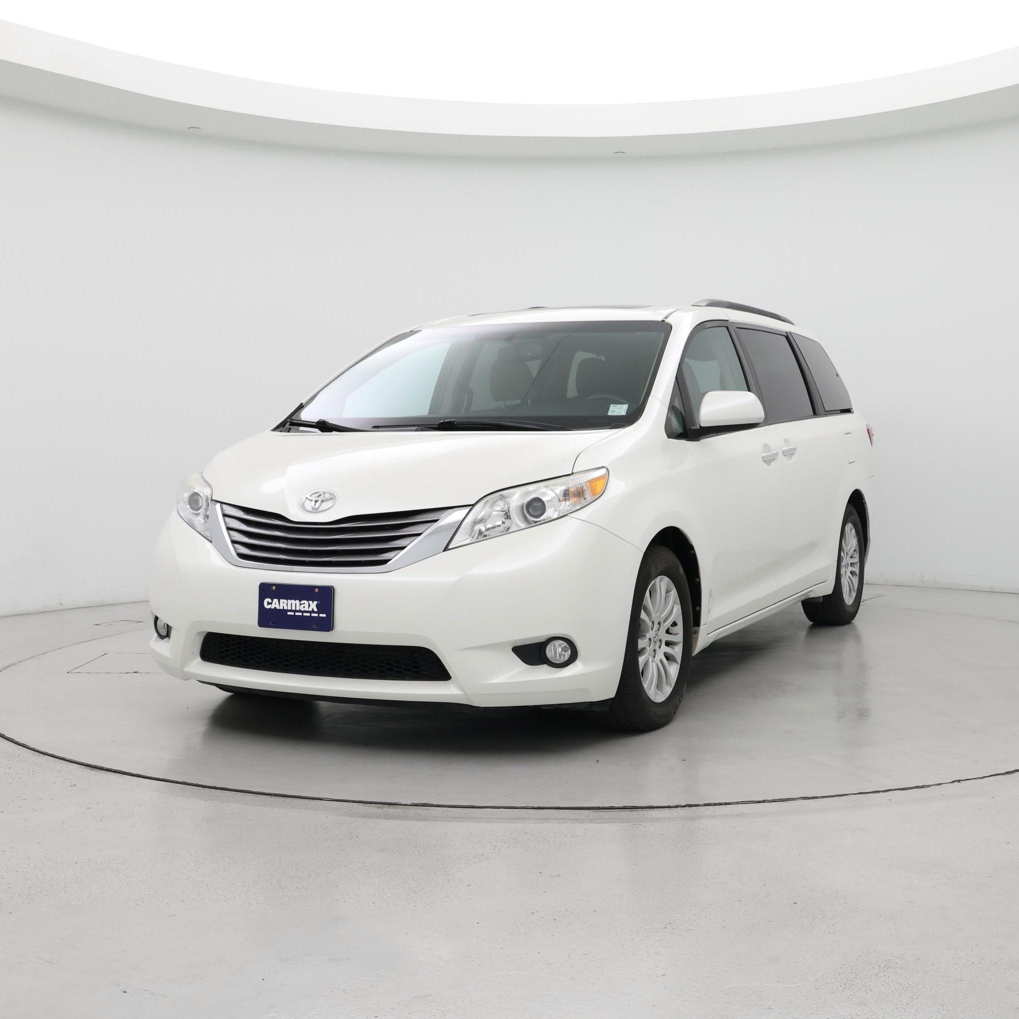 Thumbnail: 2017 Toyota Sienna - 4