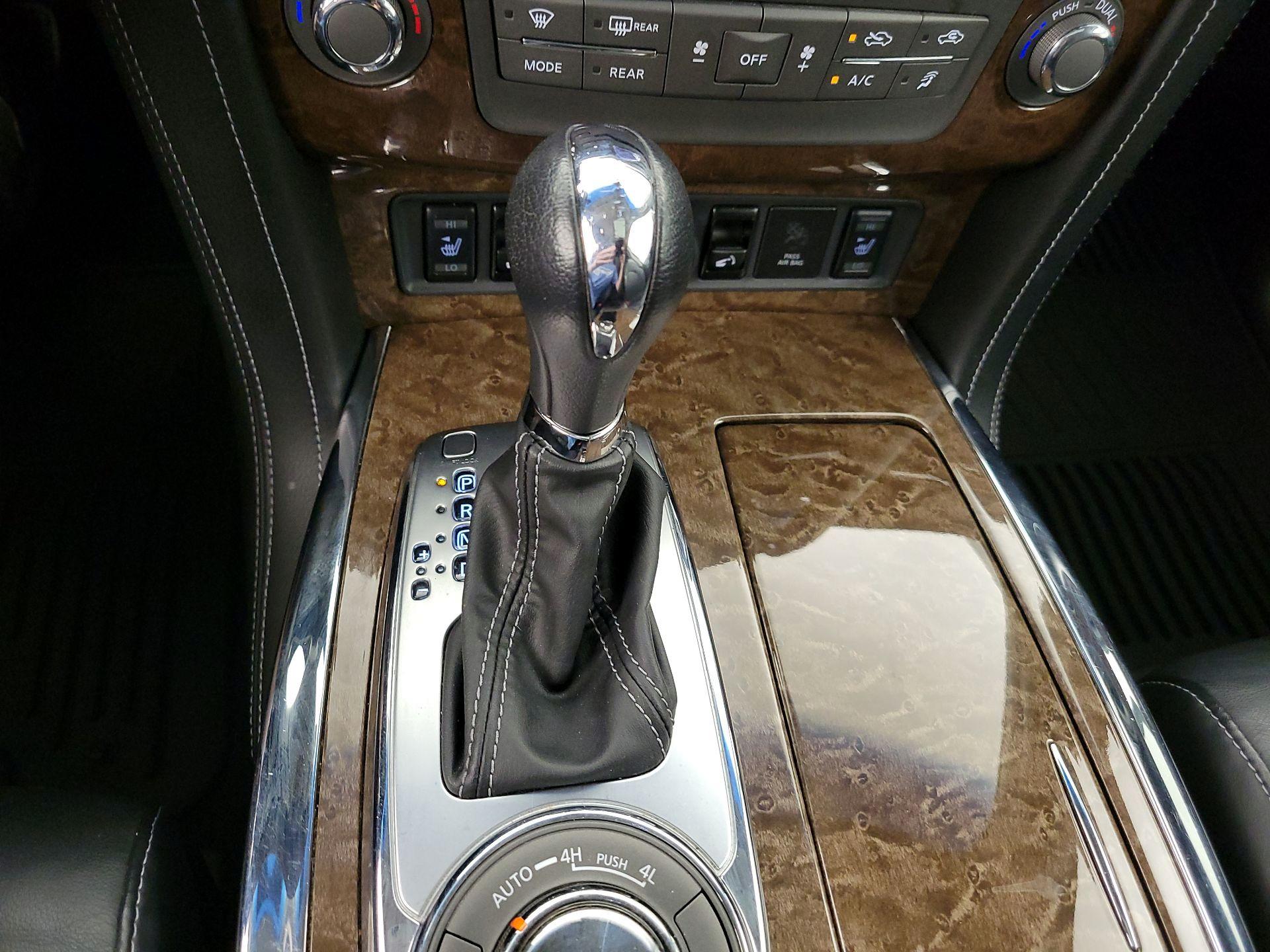Thumbnail: 2016 INFINITI QX80 - 18