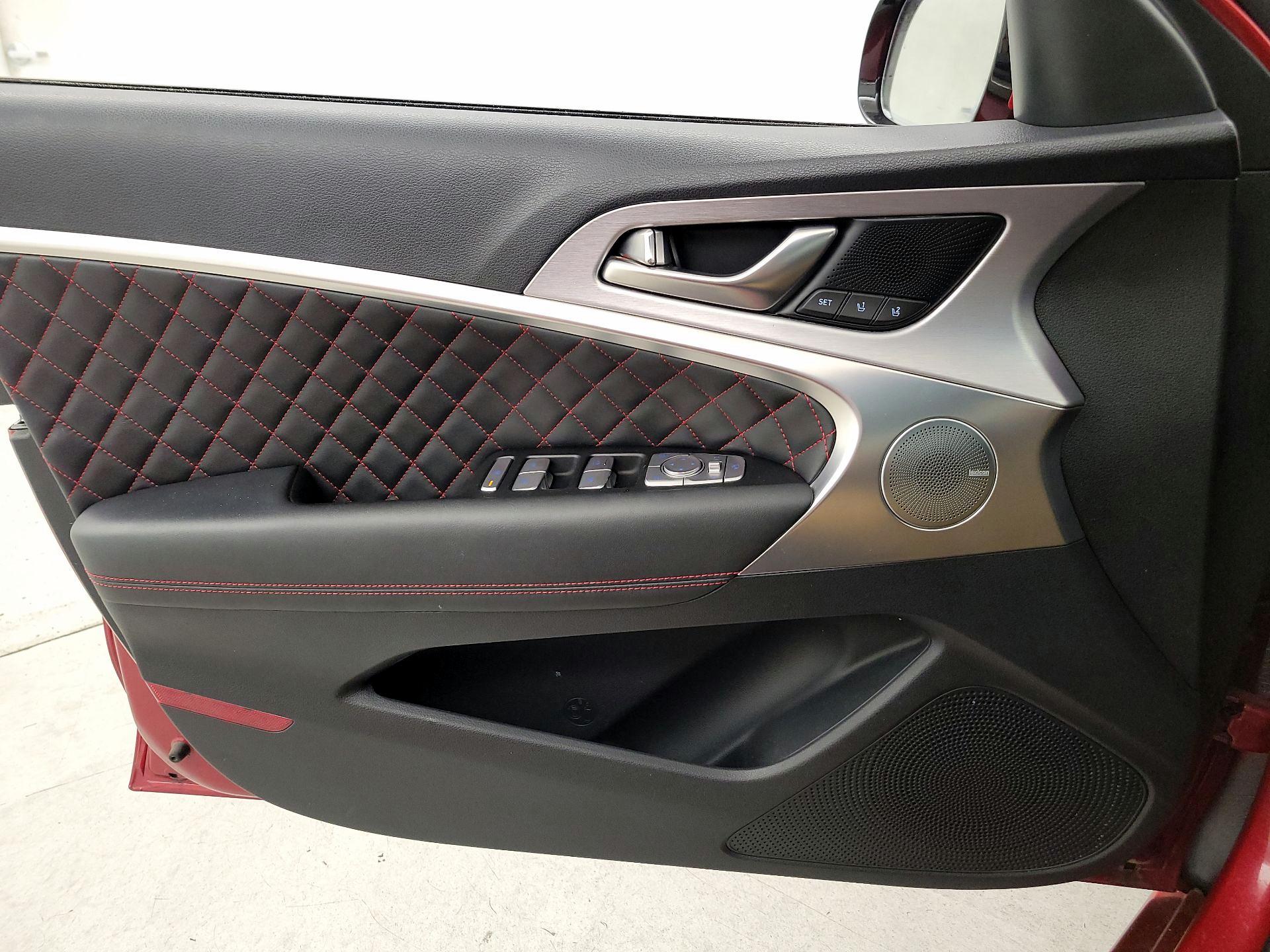 Thumbnail: 2020 Genesis G70 - 12
