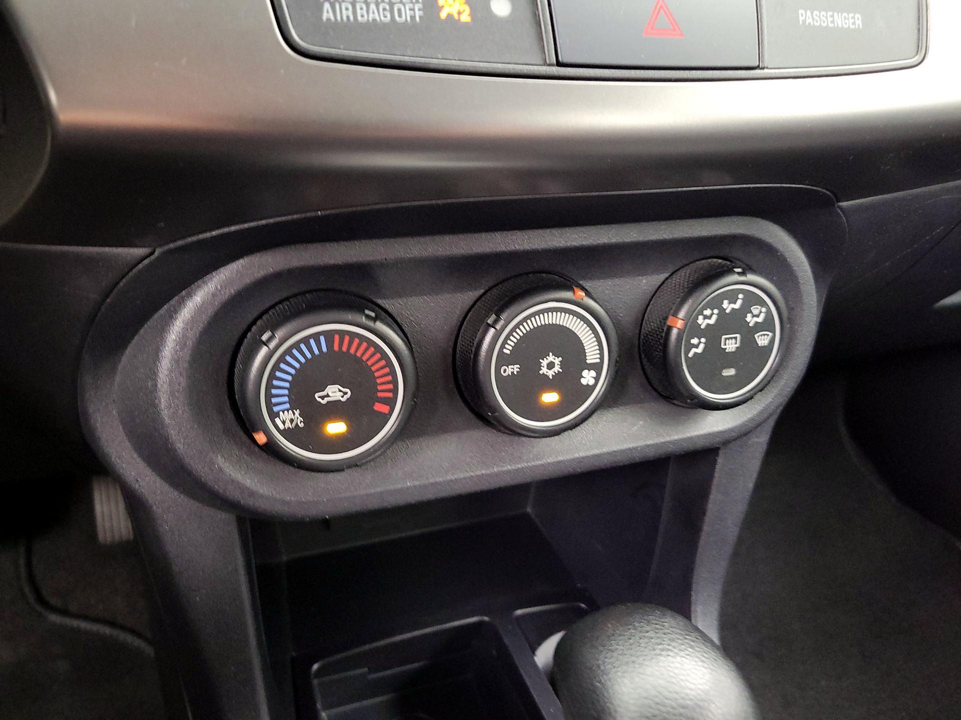 Thumbnail: 2014 Mitsubishi Lancer - 15
