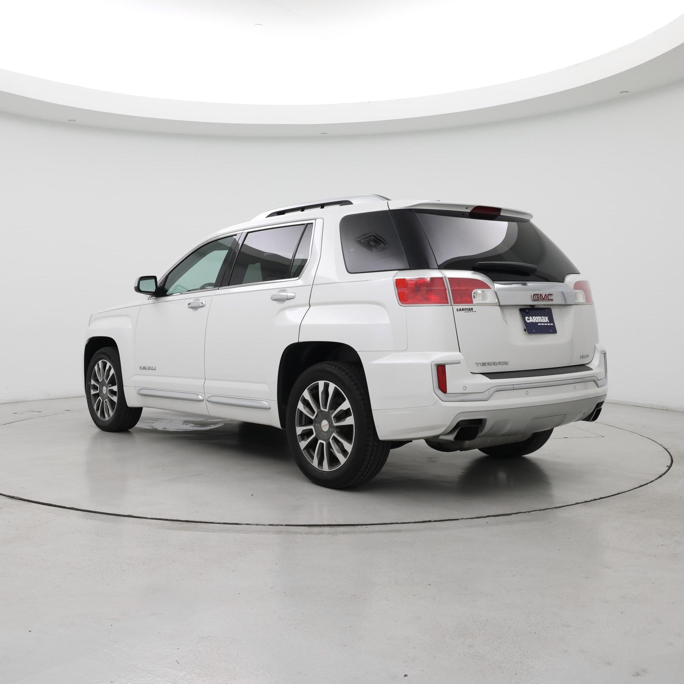 Thumbnail: 2017 GMC Terrain - 2