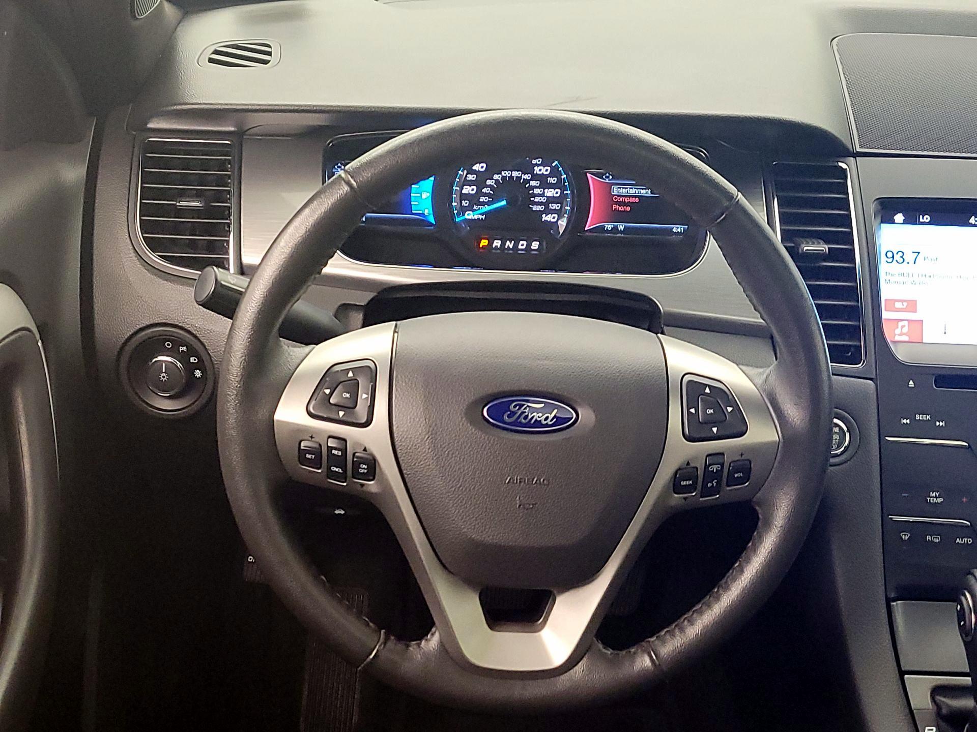 Thumbnail: 2018 Ford Taurus - 10