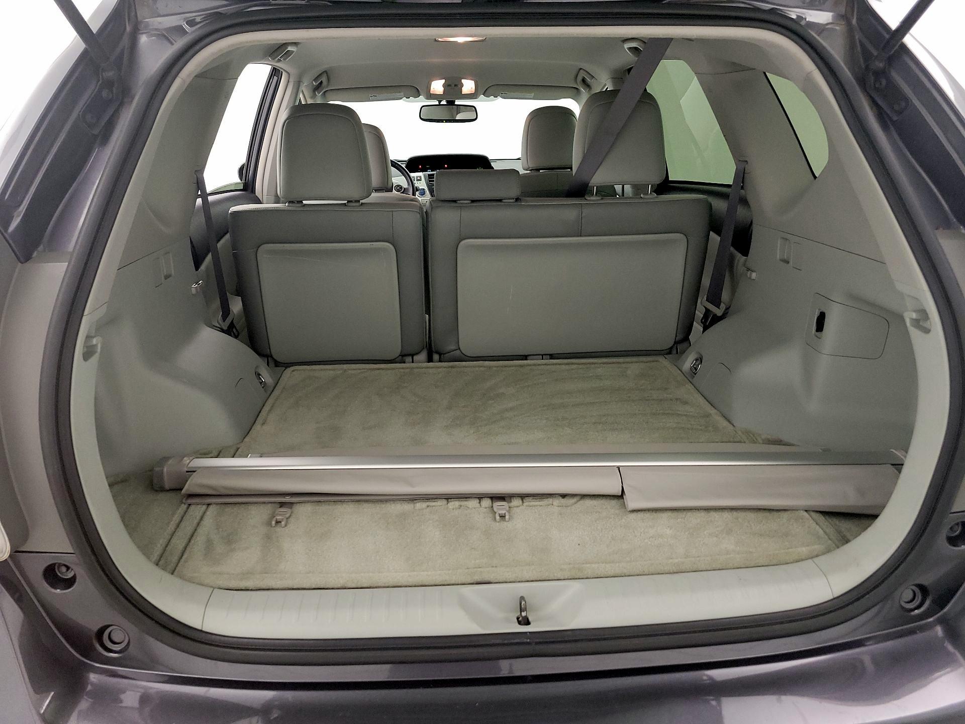 Thumbnail: 2014 Toyota Prius v - 20