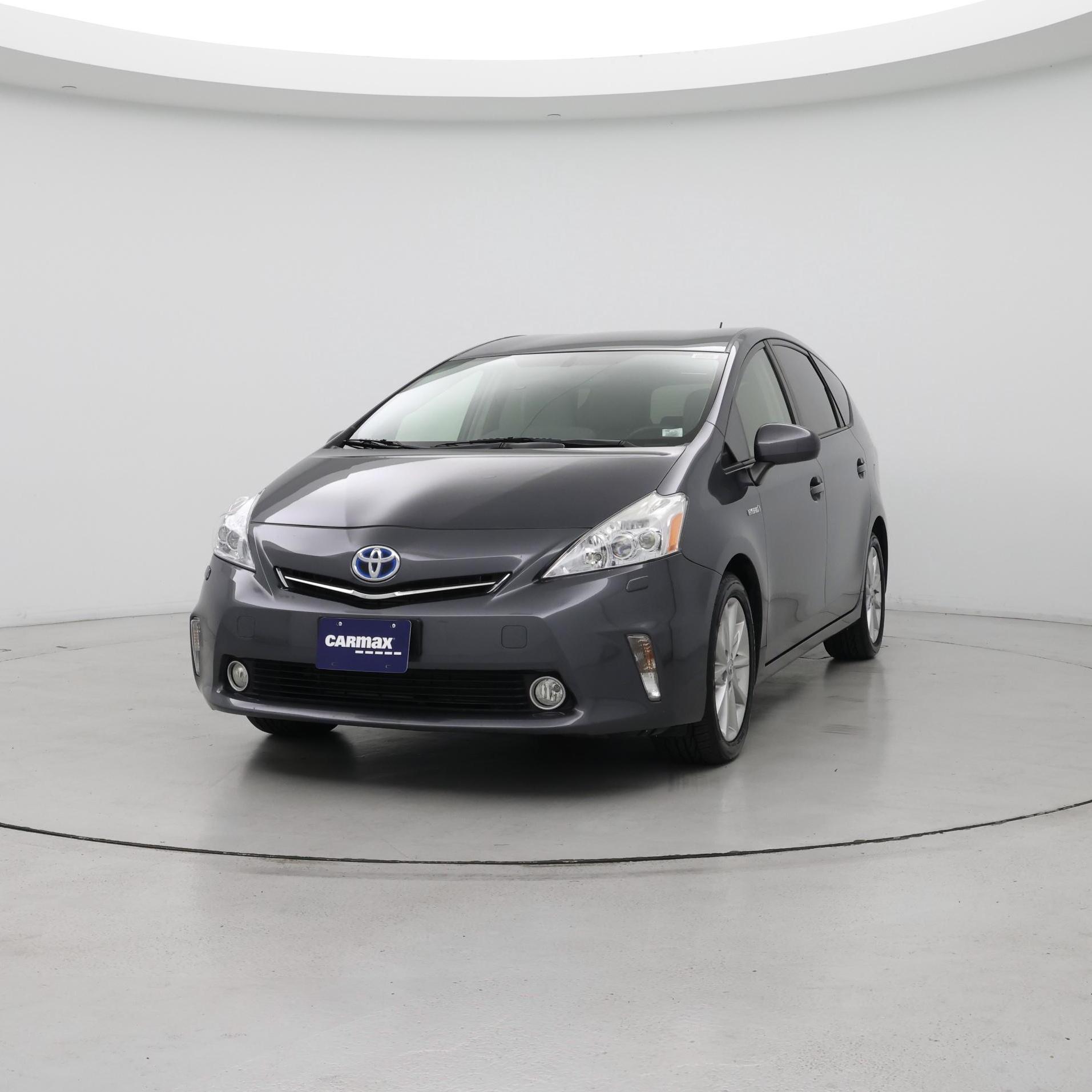 Thumbnail: 2014 Toyota Prius v - 4