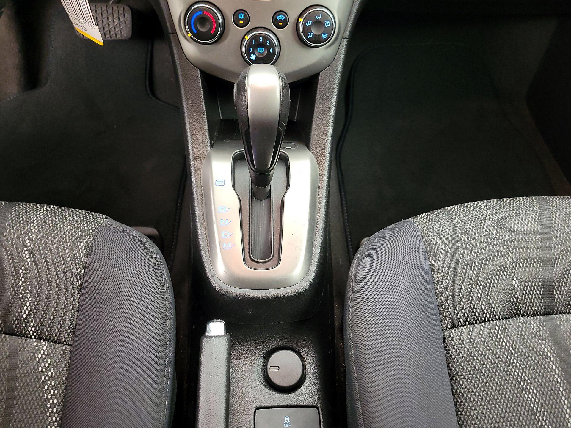 Thumbnail: 2014 Chevrolet Sonic - 16