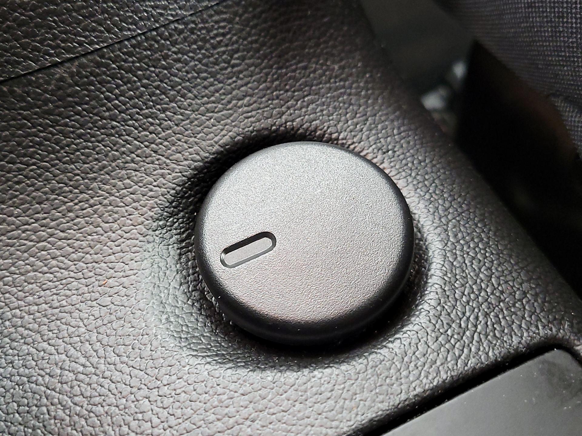 Thumbnail: 2014 Chevrolet Sonic - 17