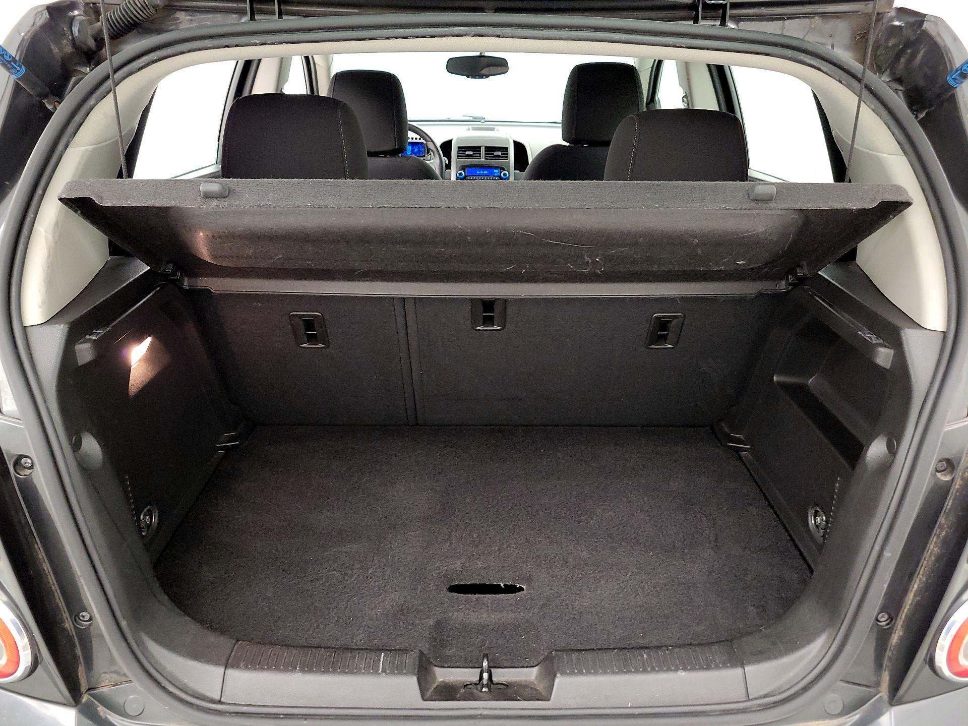Thumbnail: 2014 Chevrolet Sonic - 19