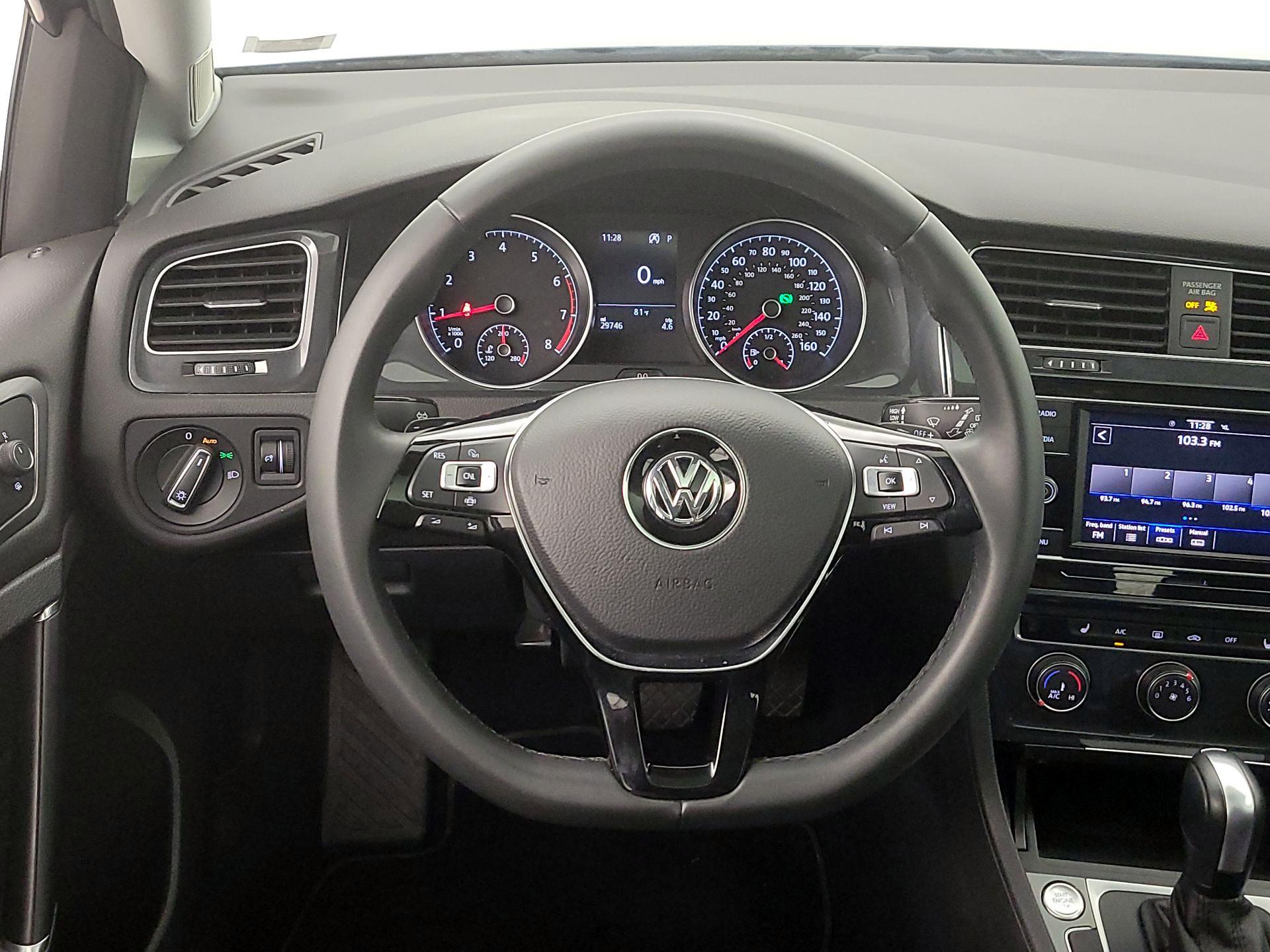 Thumbnail: 2020 Volkswagen Golf - 10