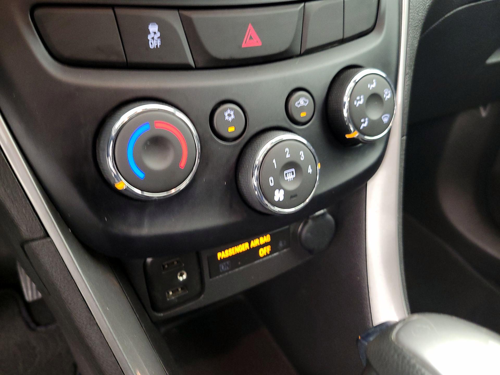 Thumbnail: 2020 Chevrolet Trax - 16