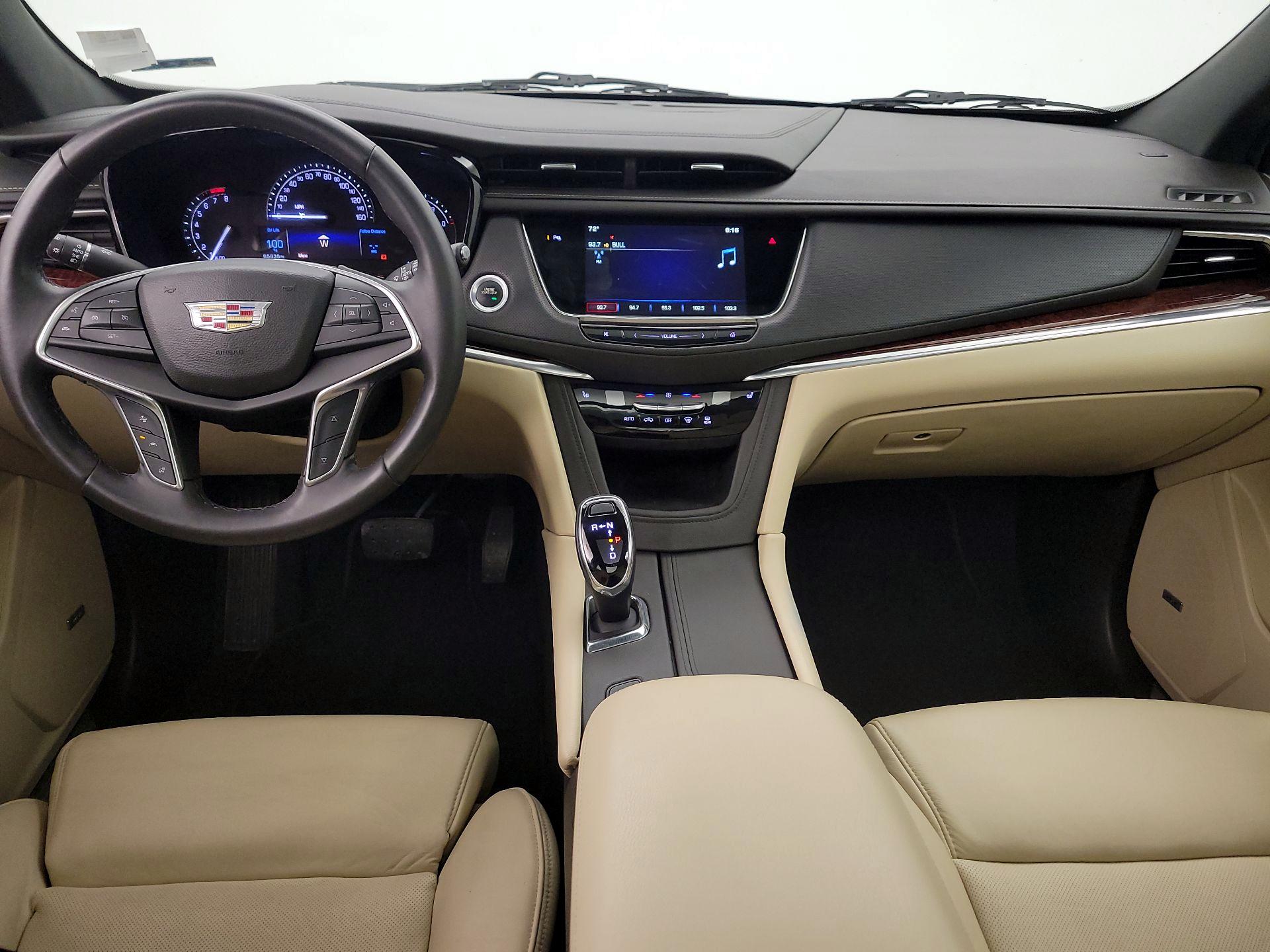 Thumbnail: 2017 Cadillac XT5 - 9